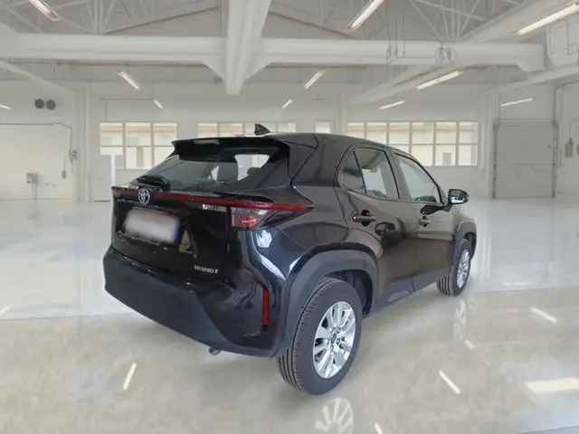 Toyota Yaris Cross view 4