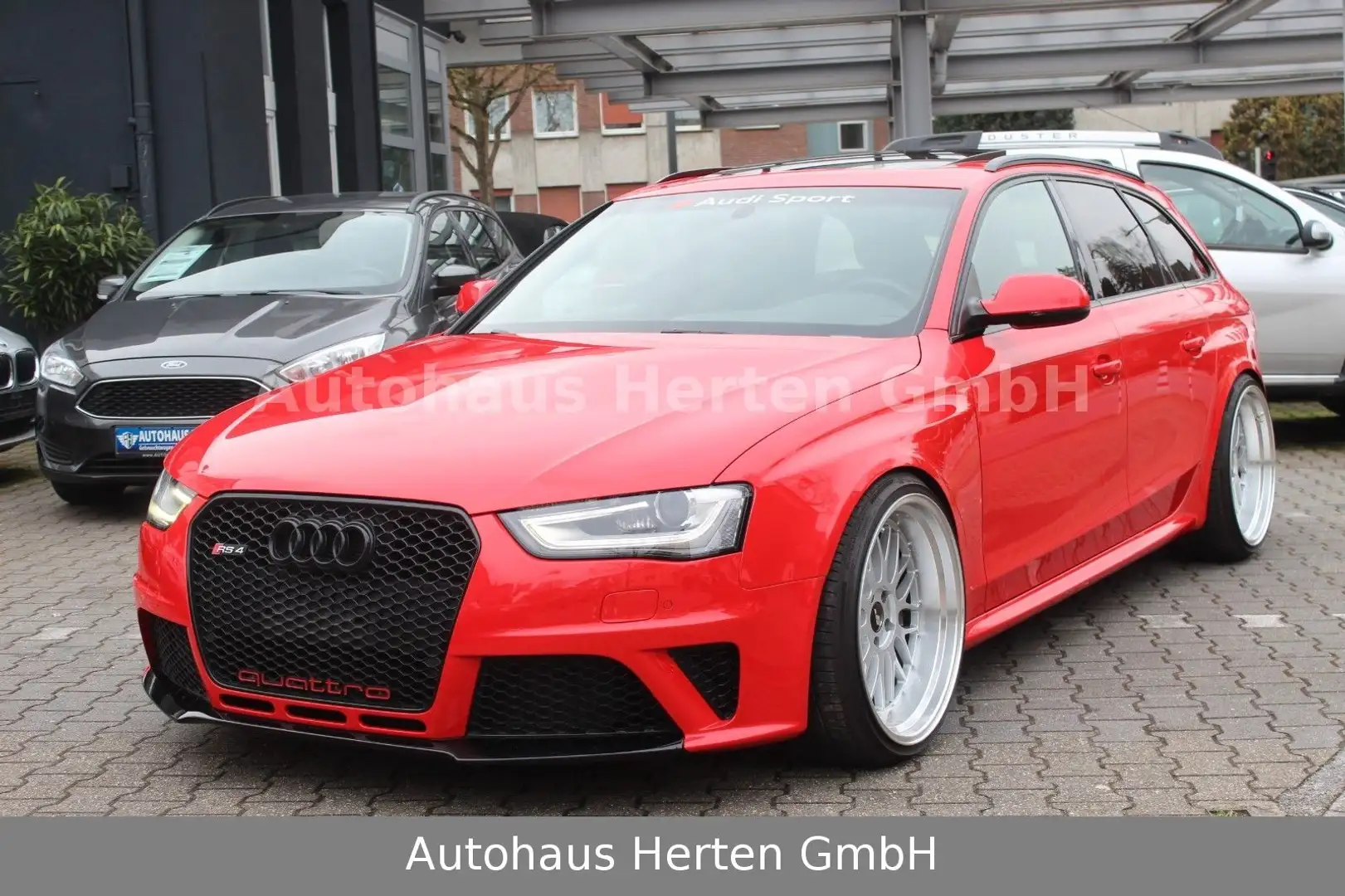 Audi RS4 Avant 4.2 FSI Quattro*MEGA OPTIK*MAX VOLL! Rot - 1