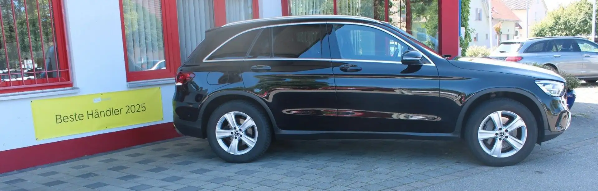 Mercedes-Benz GLC 220 d 4Matic*AHK*SSD*STANDHZG* Schwarz - 2