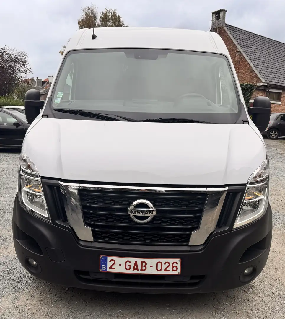 Nissan Interstar Wit - 1