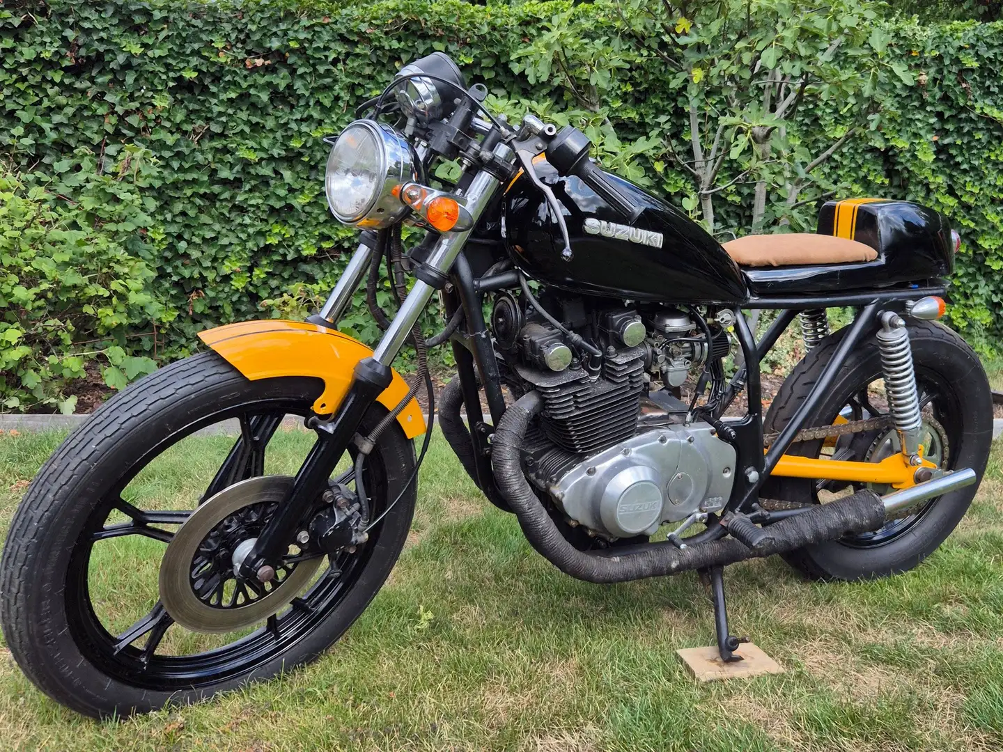 Suzuki GS 450 Yellow - 1