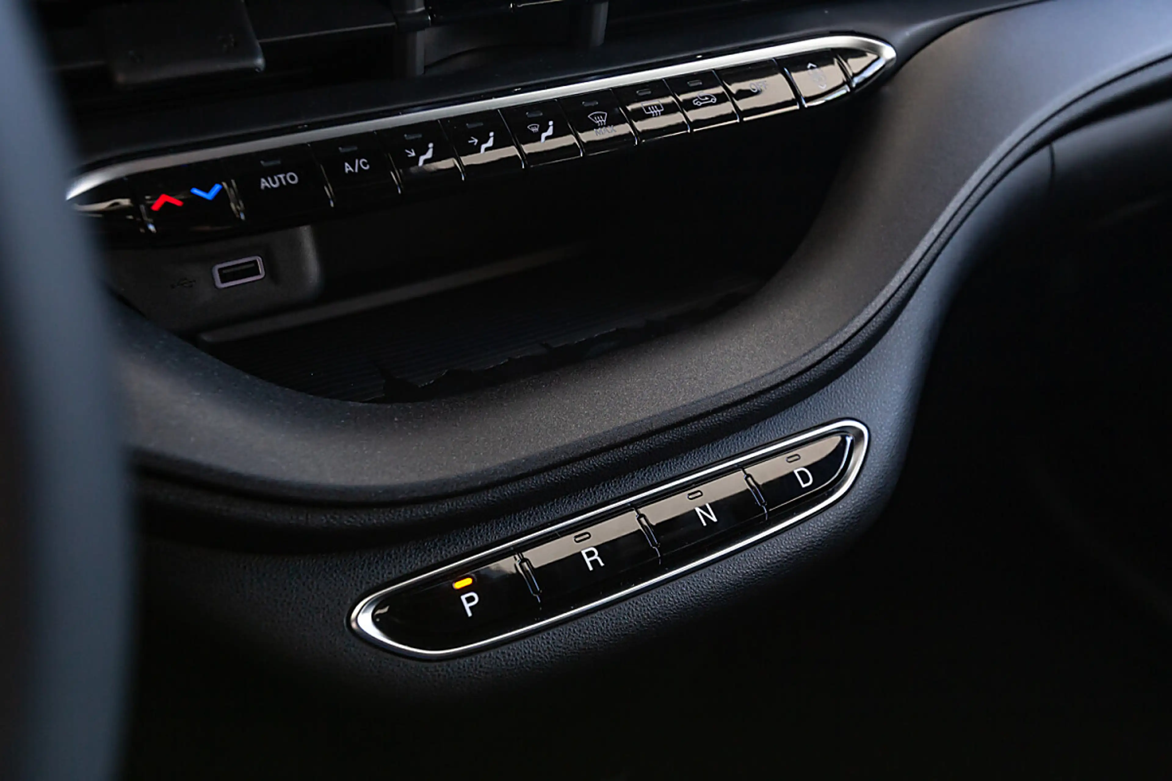 Abarth 500e — photo 9