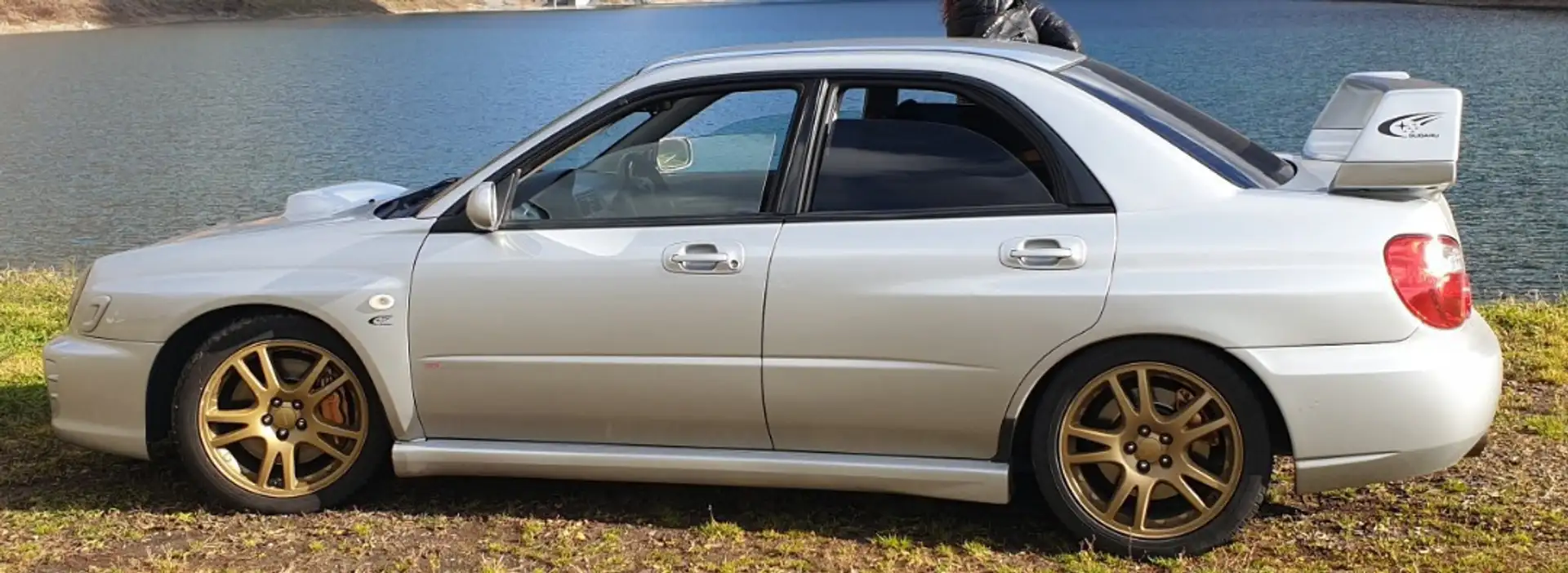 Subaru Impreza Berlina 2.0t STI awd Grau - 1