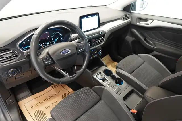 Ford Focus view 13