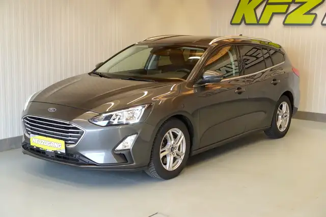 Ford Focus view 11