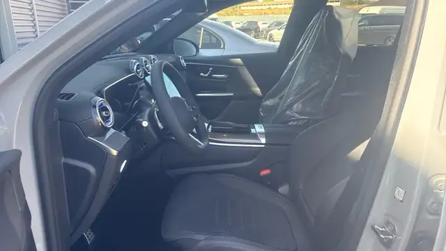 Mercedes-Benz GLC view 7