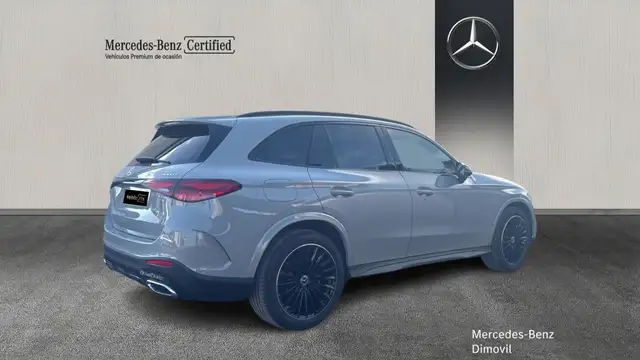 Mercedes-Benz GLC view 2