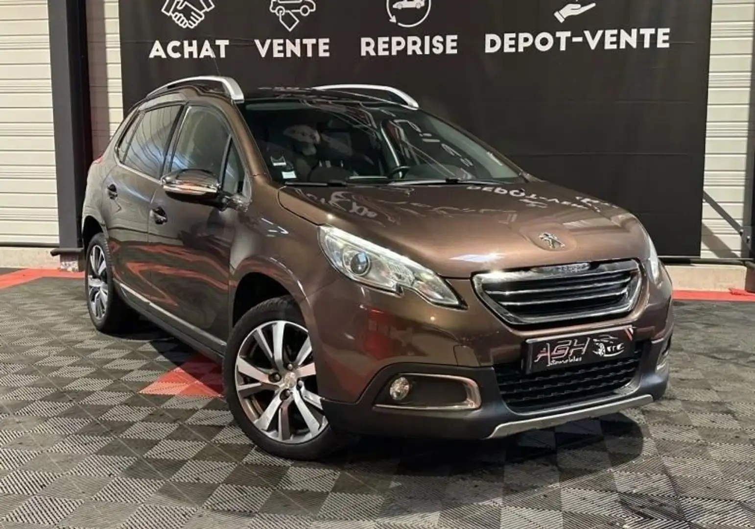 Peugeot 2008 1.6 e-HDi92 FAP Féline Cuivre - 2