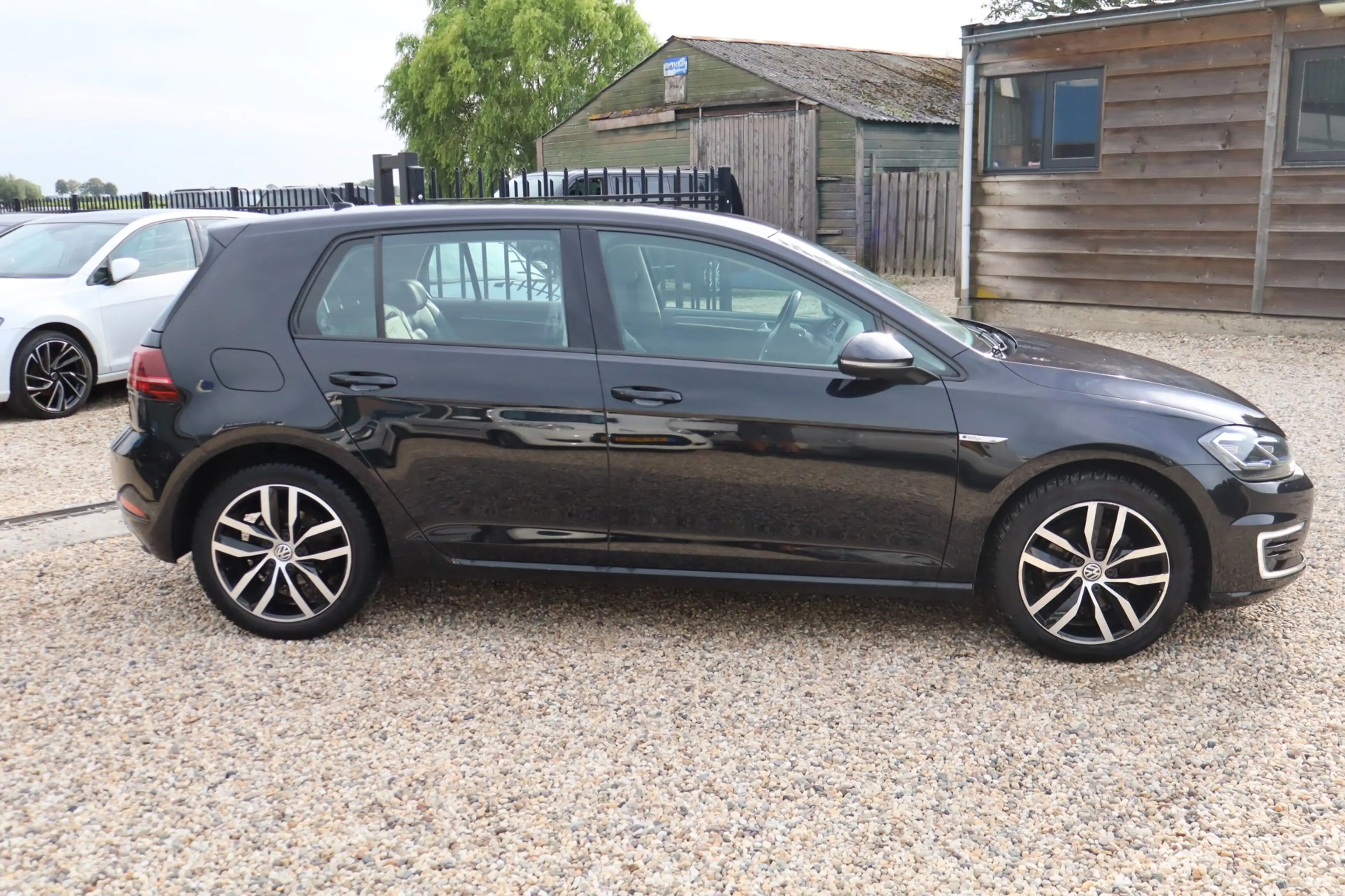 Volkswagen e-Golf E-Golf — photo 2