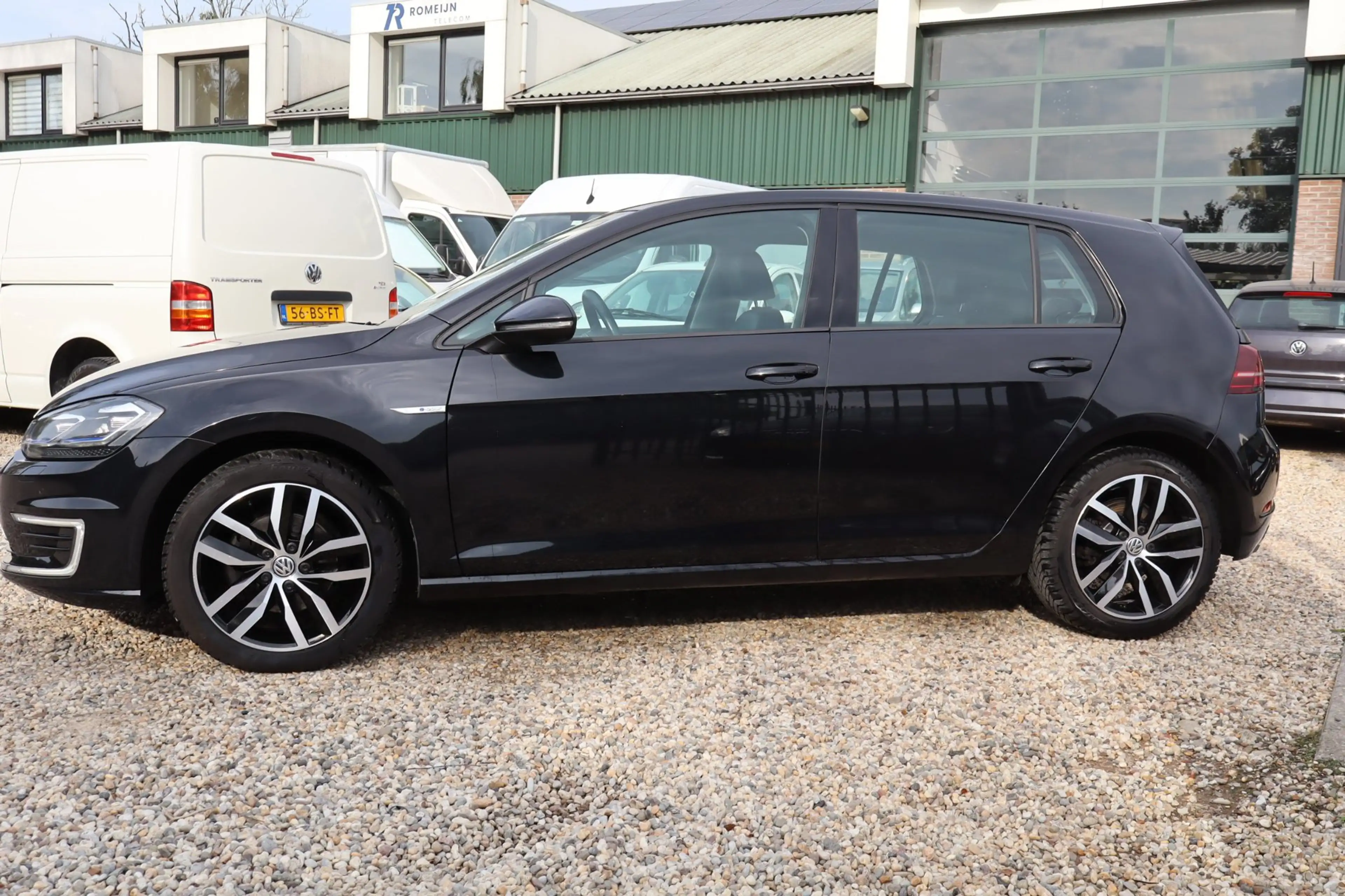 Volkswagen e-Golf E-Golf — photo 6