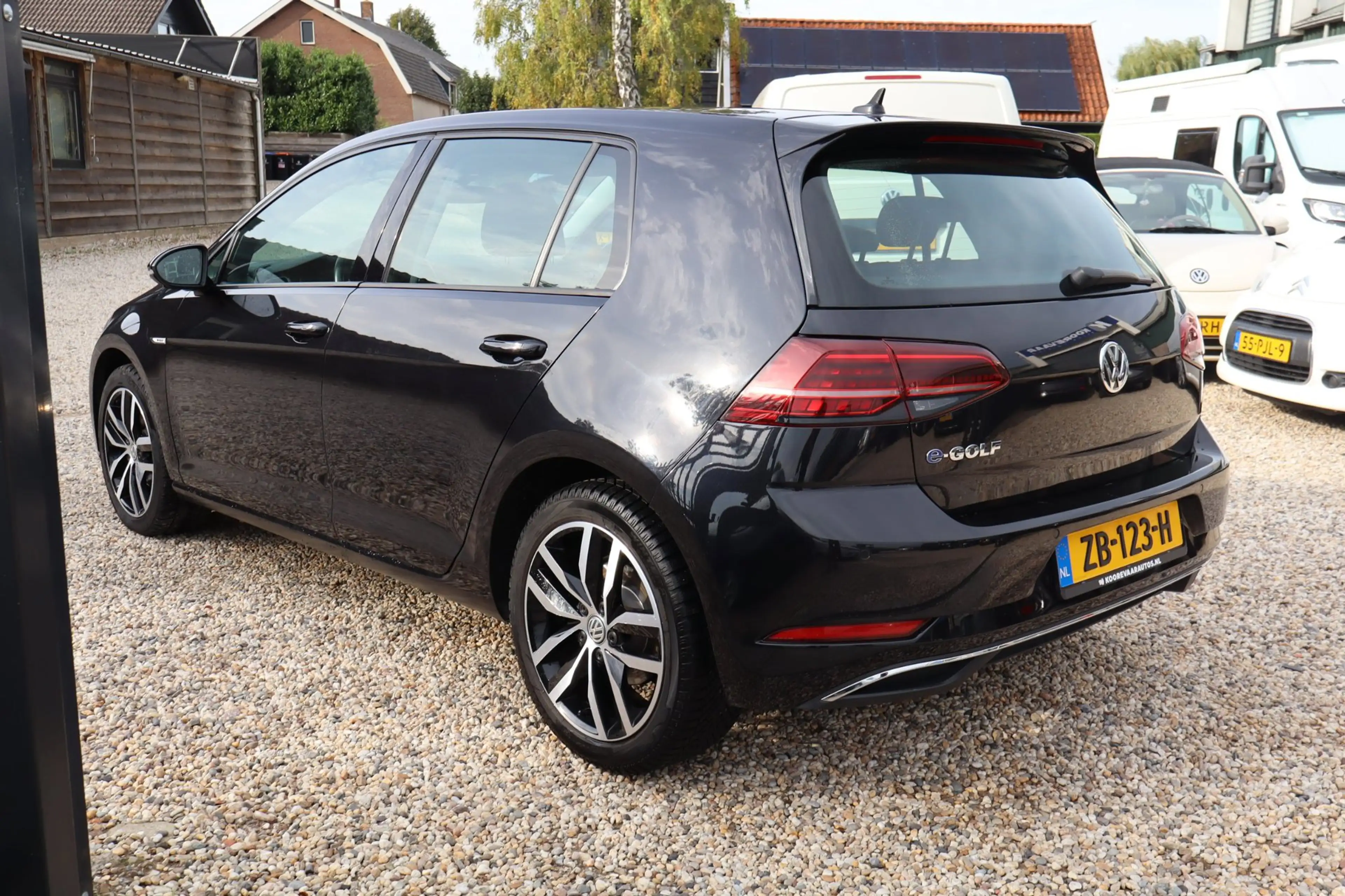 Volkswagen e-Golf E-Golf — photo 7