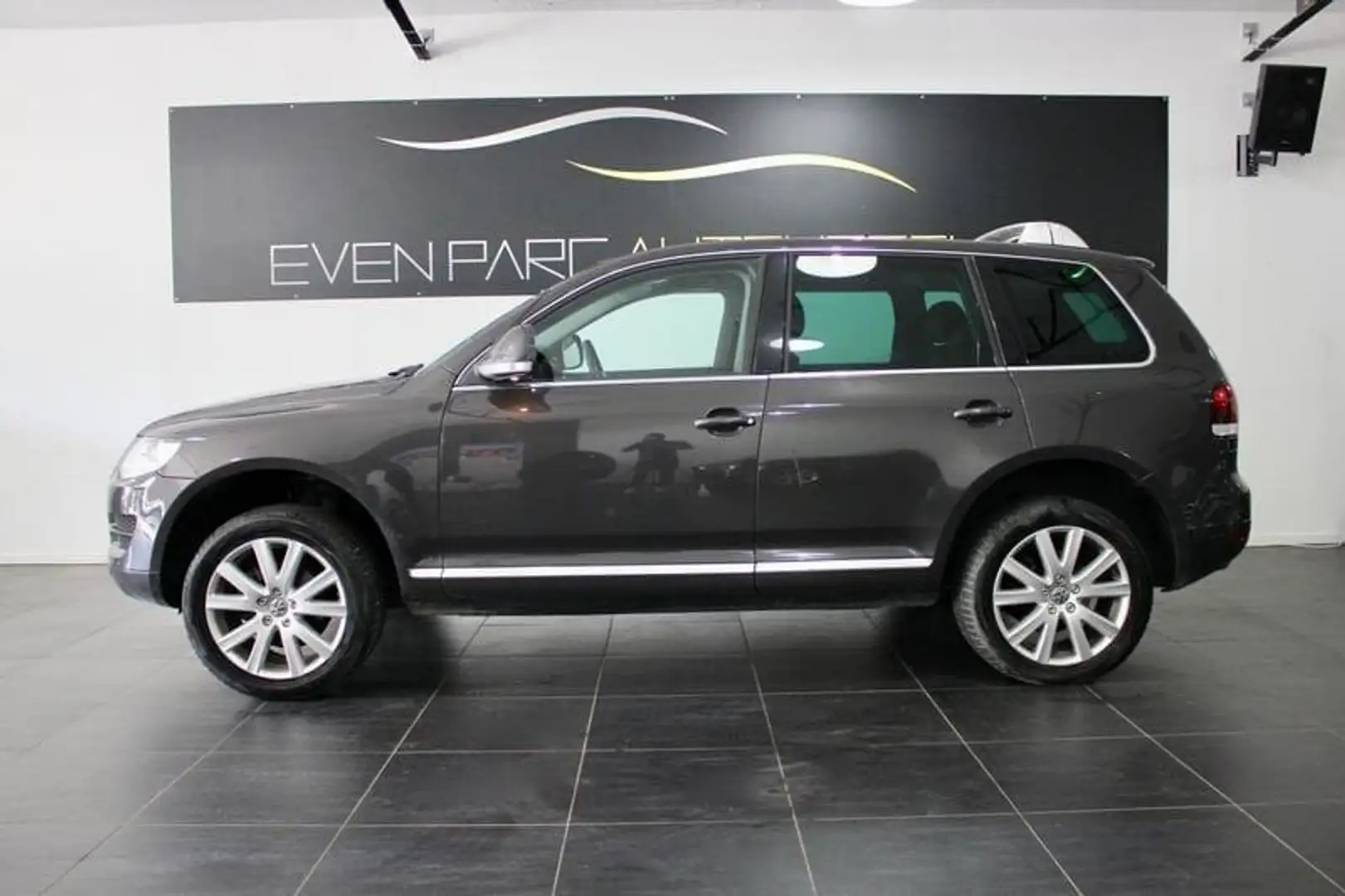 Volkswagen Touareg R5 TDI 174 Tiptronic A - - 2