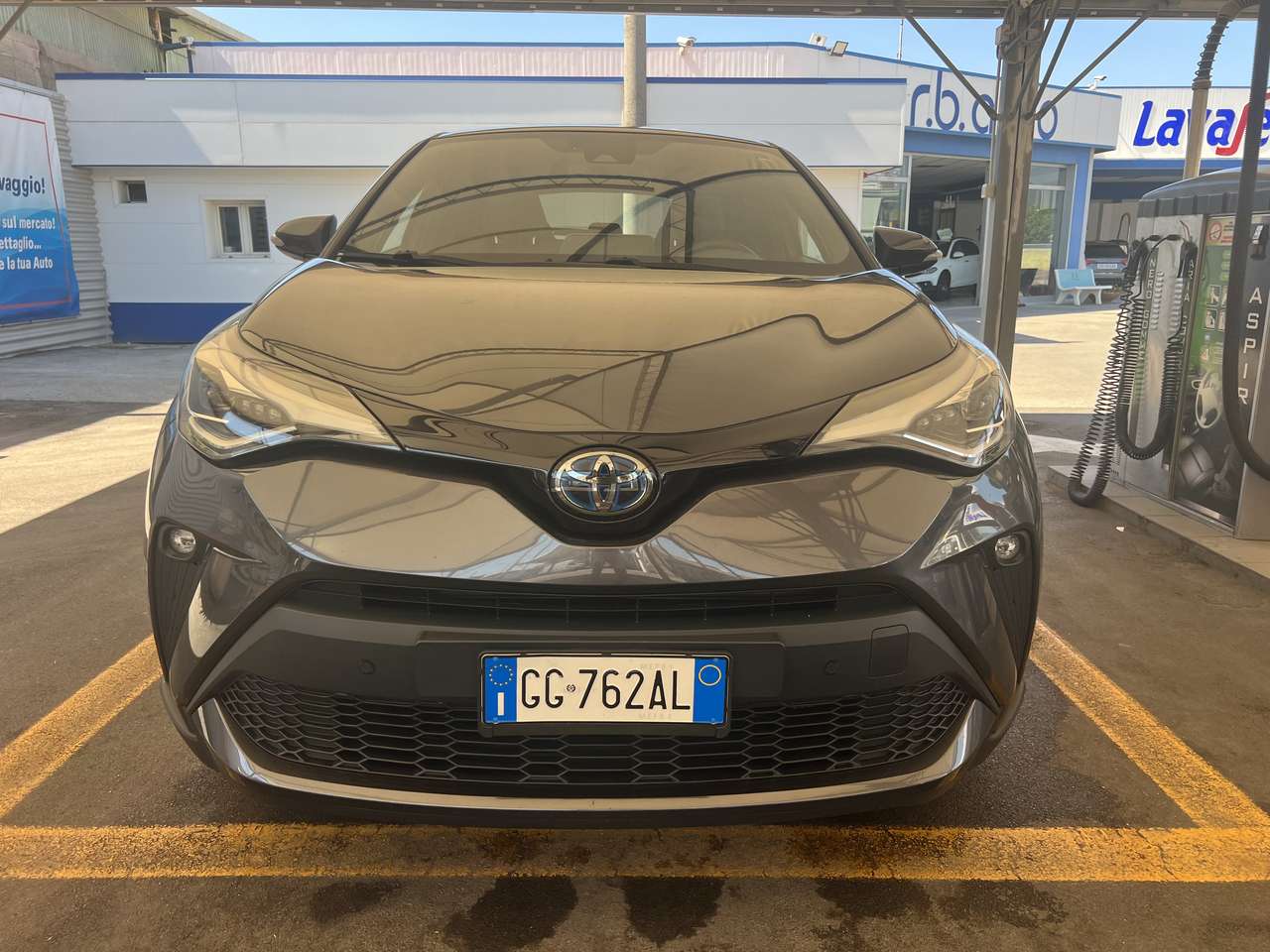 Toyota C-HR 1.8h Lounge 2wd e-cvt