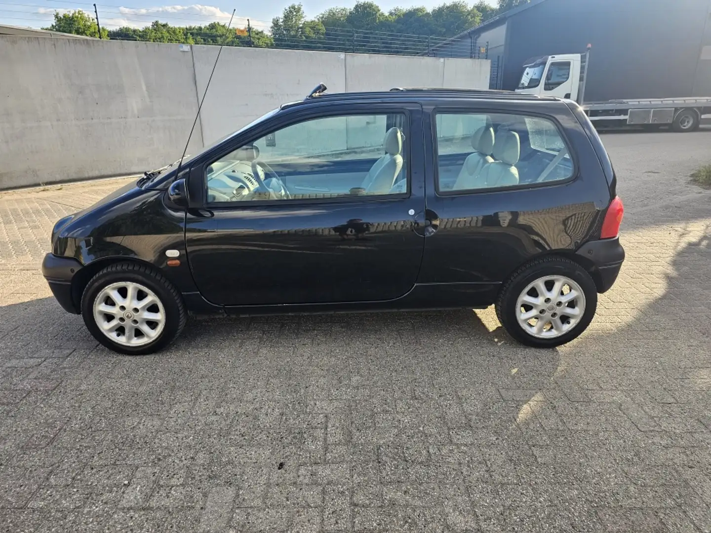 Renault Twingo 1.2 Privilège Negro - 2