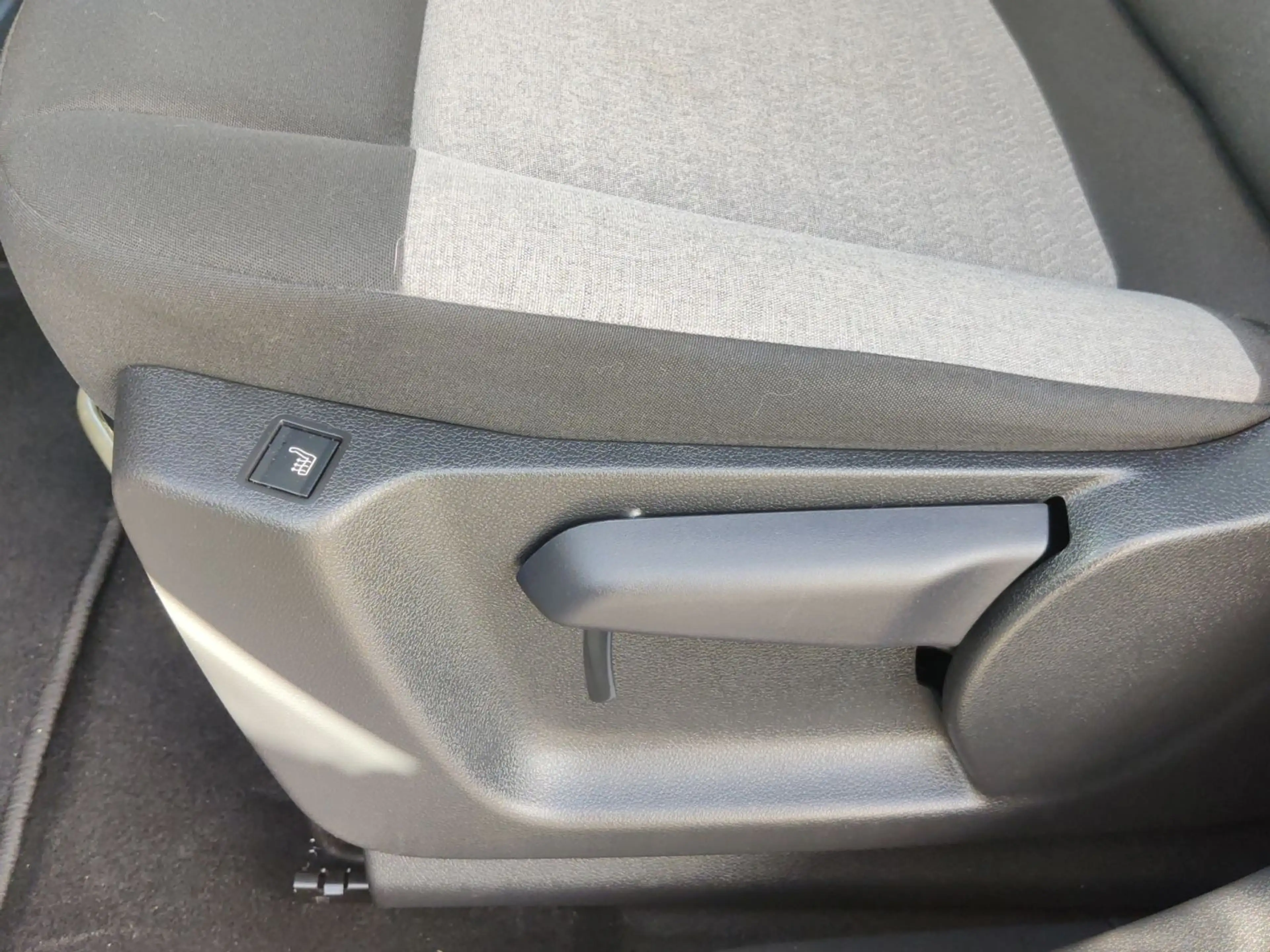 Citroen Berlingo Elektro 96,6% M Shine Kamera PDC Kälte- — photo 14