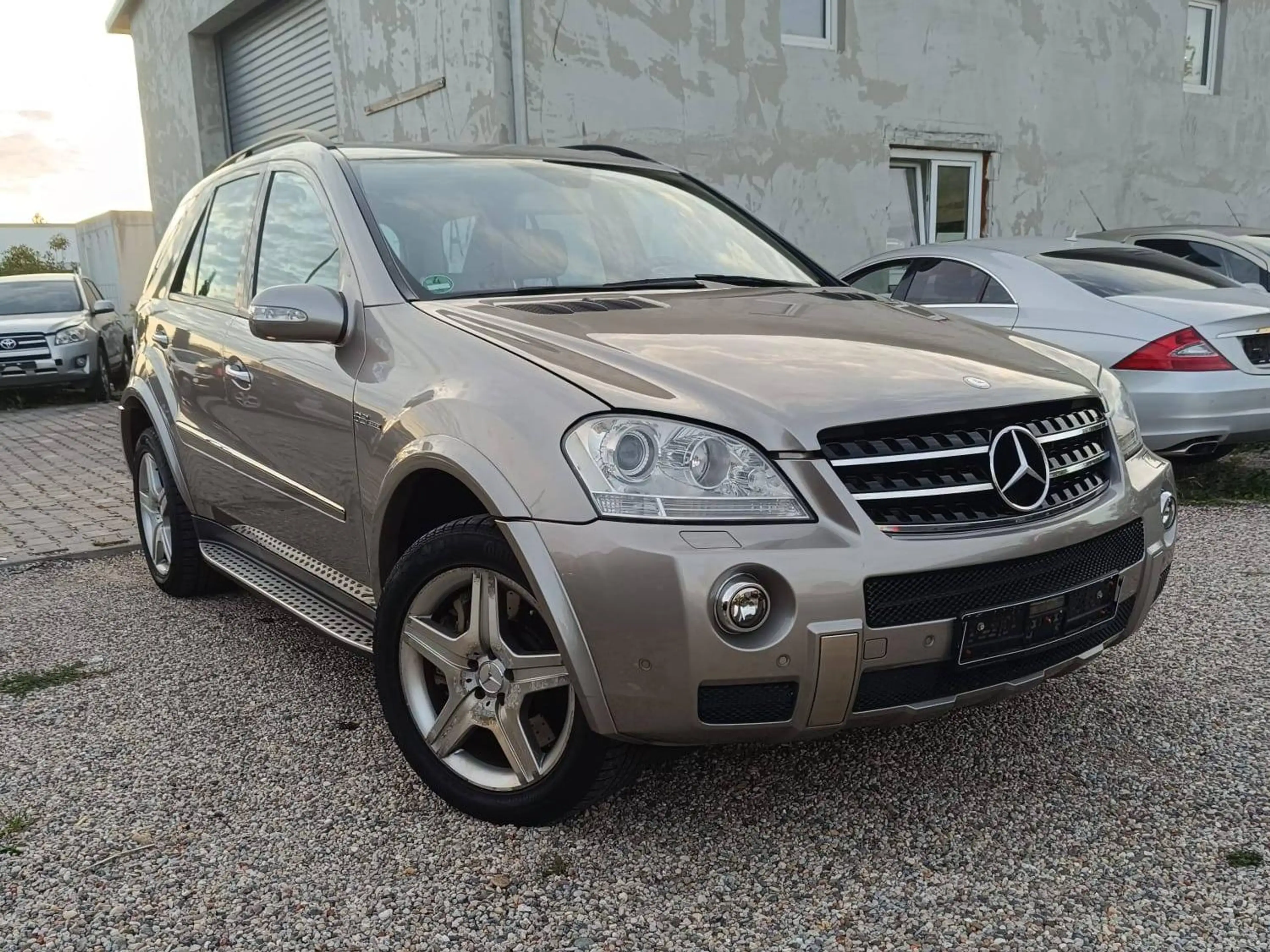 Mercedes-Benz ML 63 AMG ML 63 AMG 4Matic (164.177) — photo 3