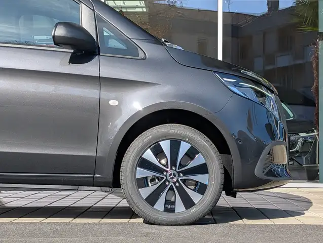 Mercedes-Benz Vito view 10
