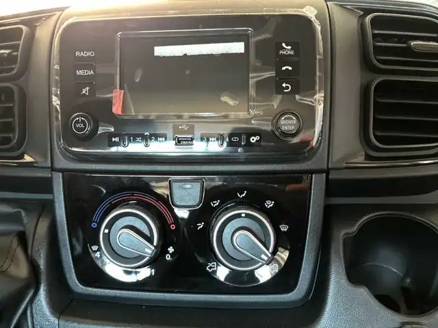Opel Movano view 12