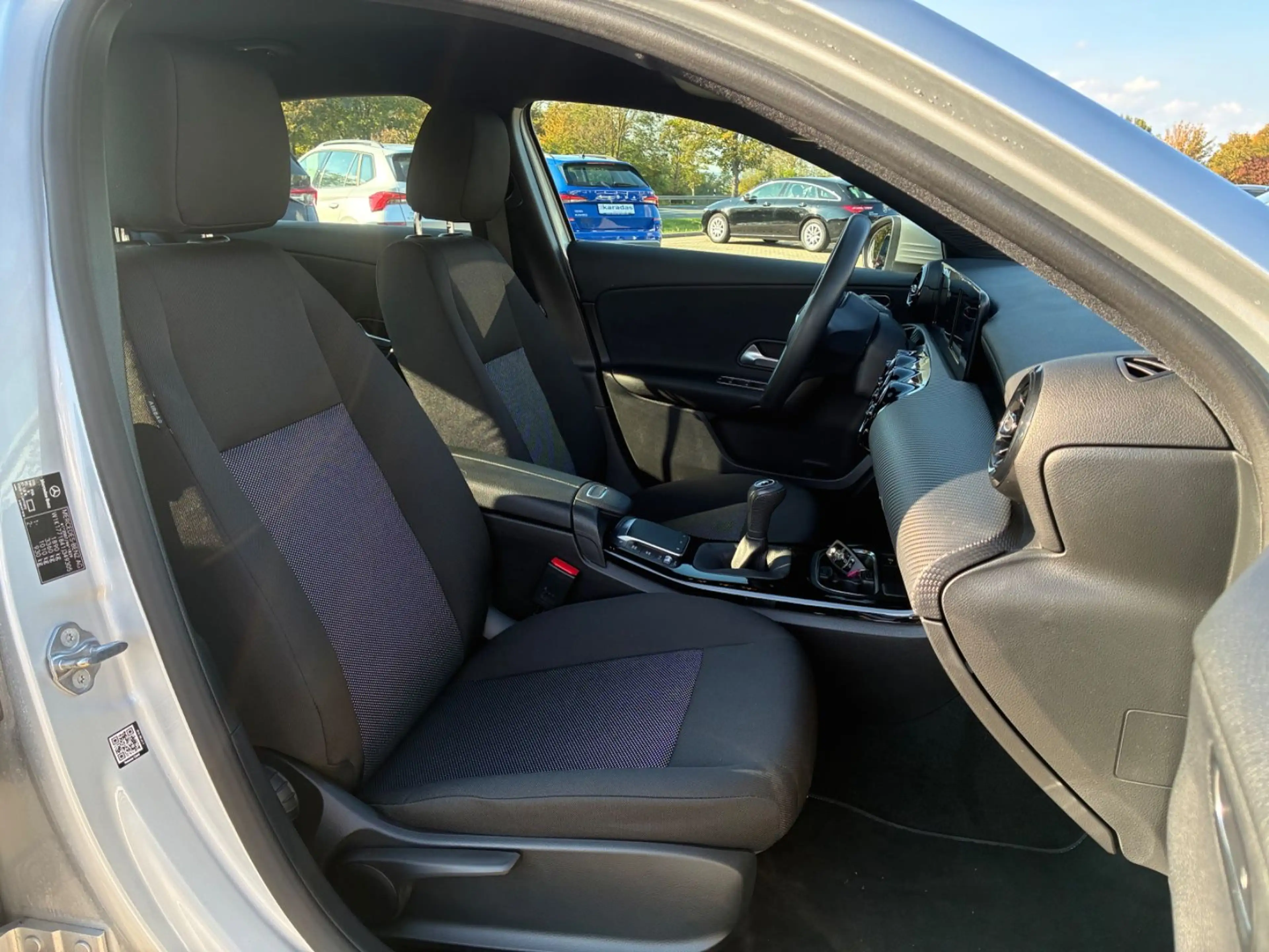 Mercedes-Benz A 180 Limousine NAV/LED/KAM/PDC/SHZ — photo 14