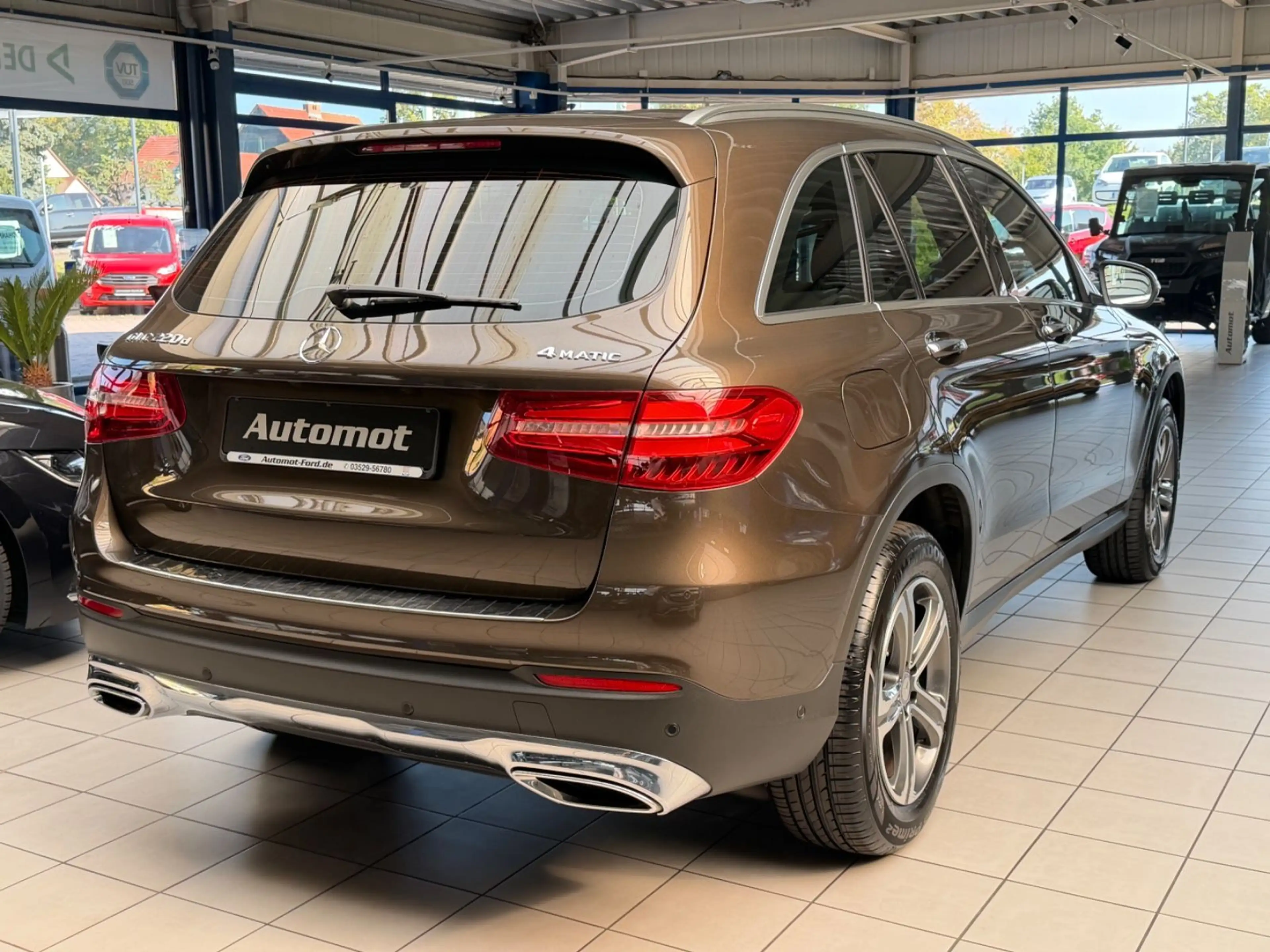 Mercedes-Benz GLC 220 d 4-Matic*360°*ACC*Navi*DAB* — photo 7