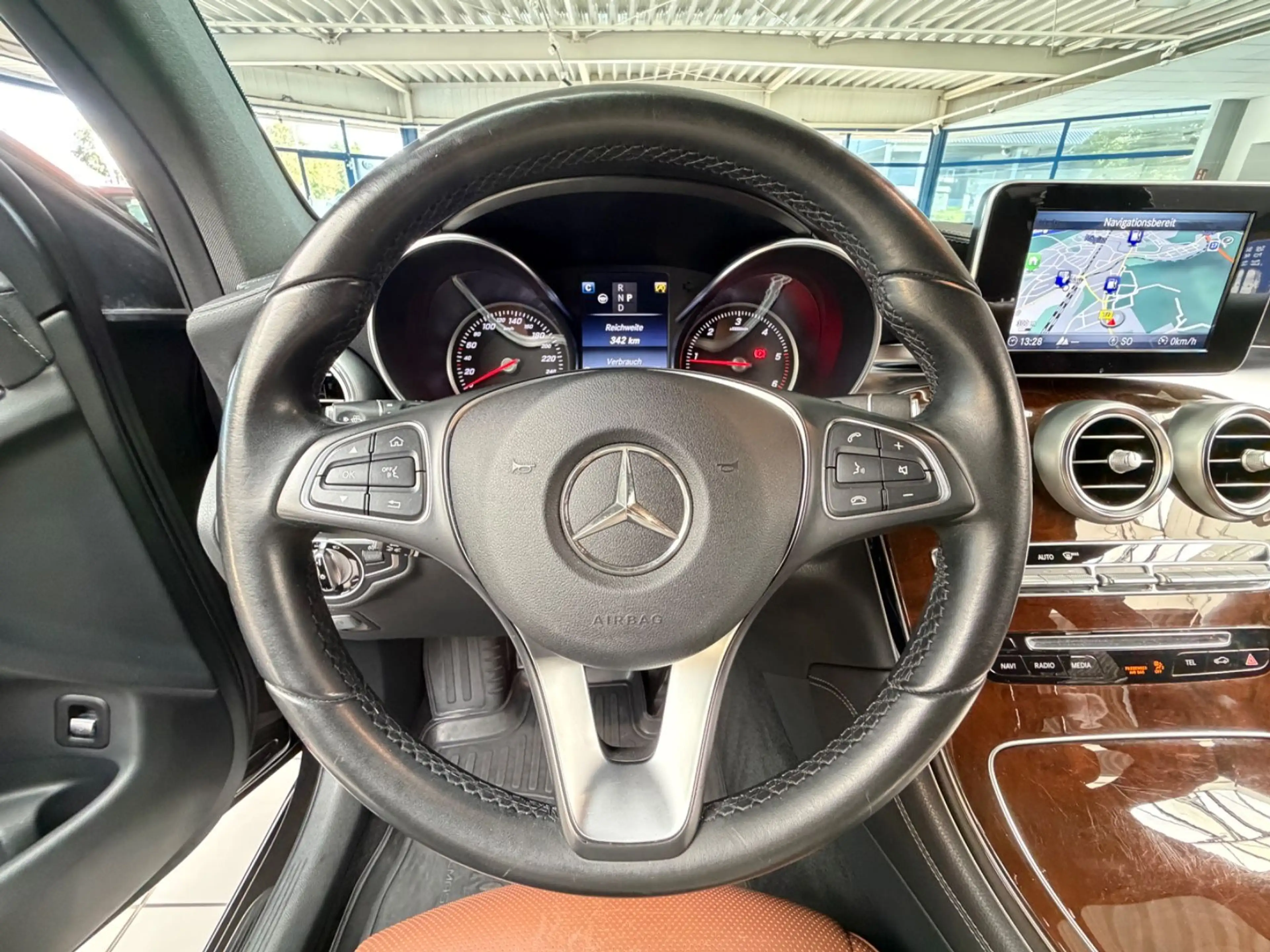 Mercedes-Benz GLC 220 d 4-Matic*360°*ACC*Navi*DAB* — photo 14