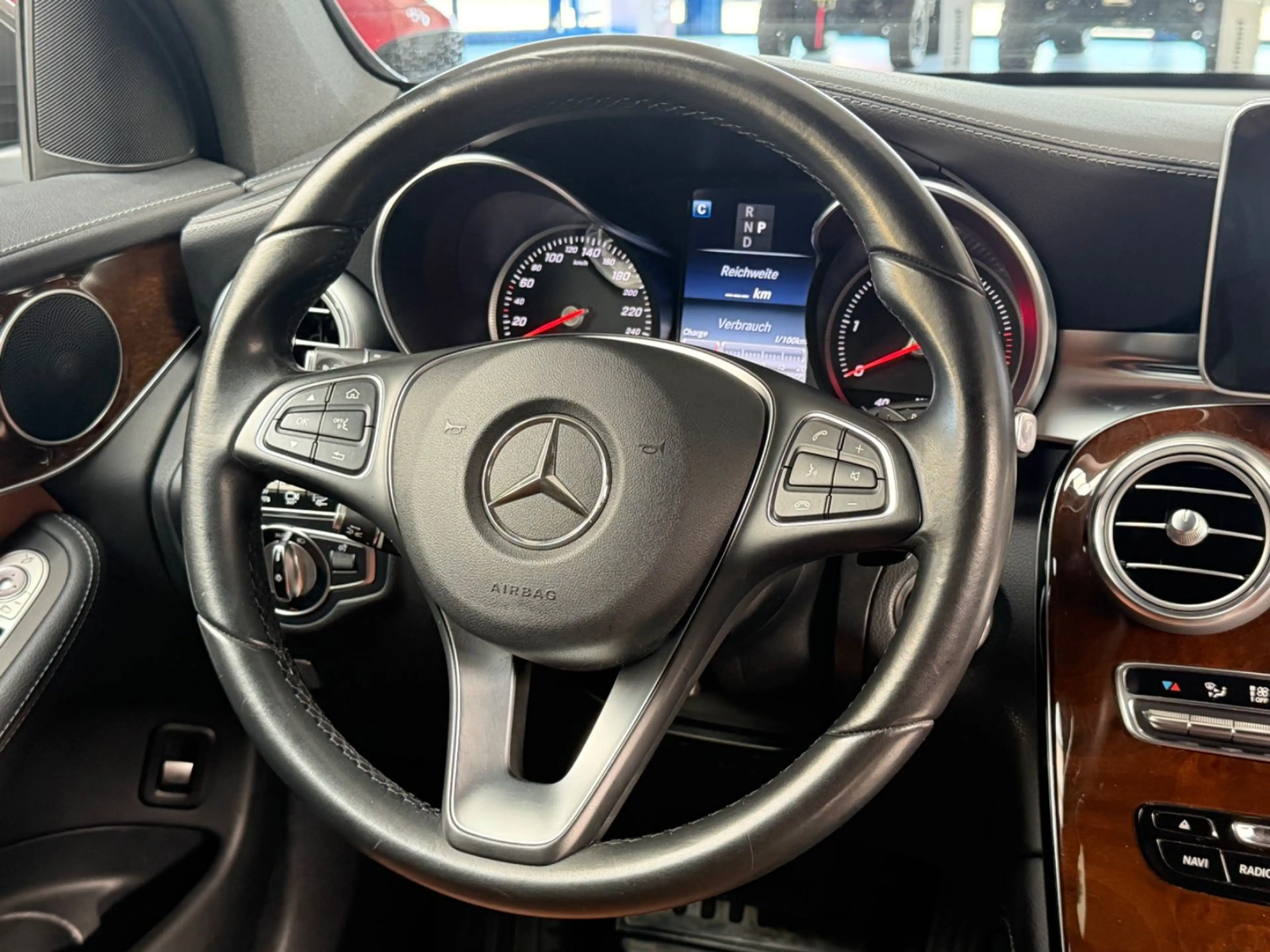 Mercedes-Benz GLC 220 d 4-Matic*360°*ACC*Navi*DAB* — photo 15