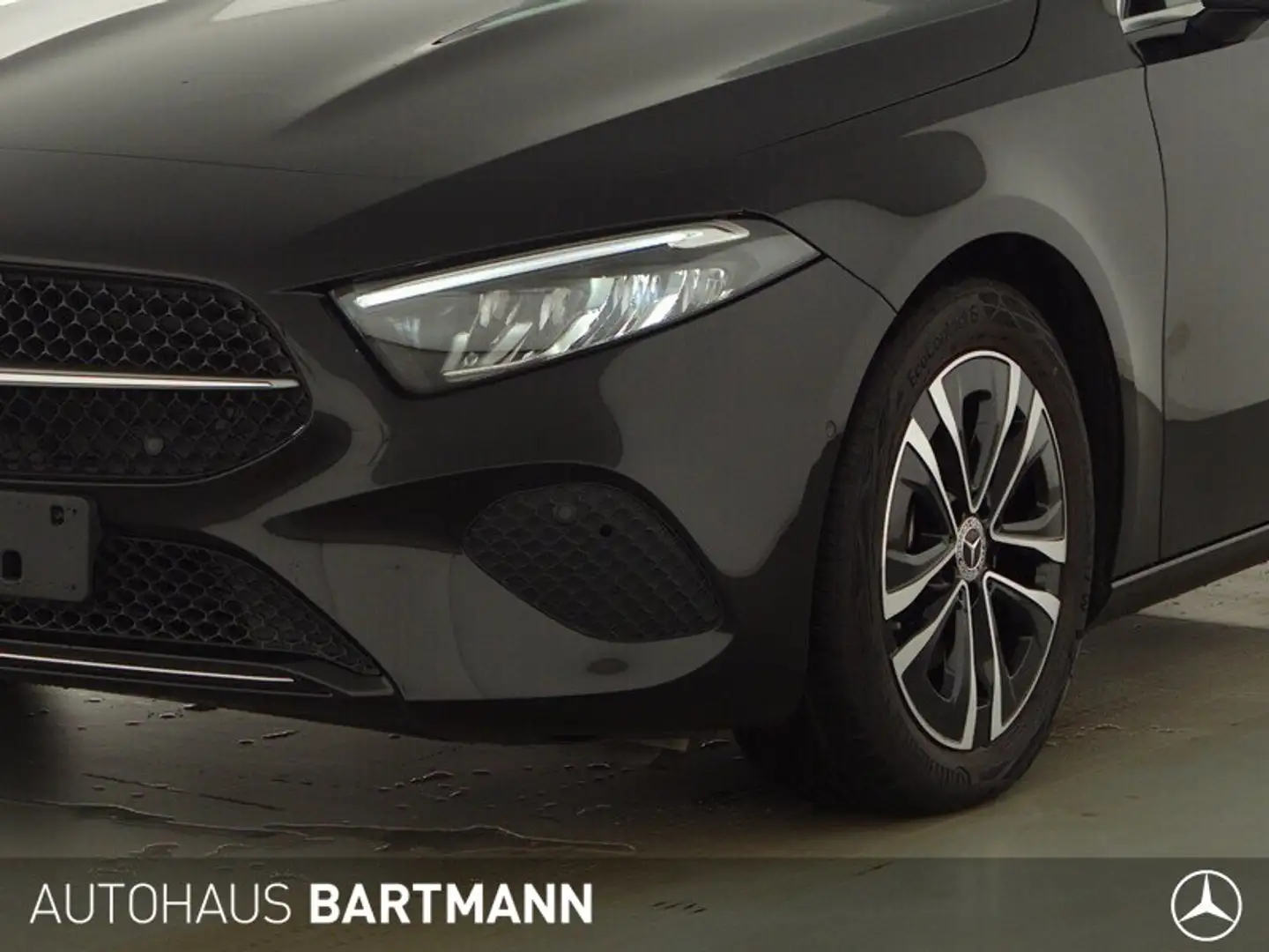 Mercedes-Benz A 180 A 180 d Limo ++PANO+DISTRONIC+360°+AMBIENTE++ LED Schwarz - 2