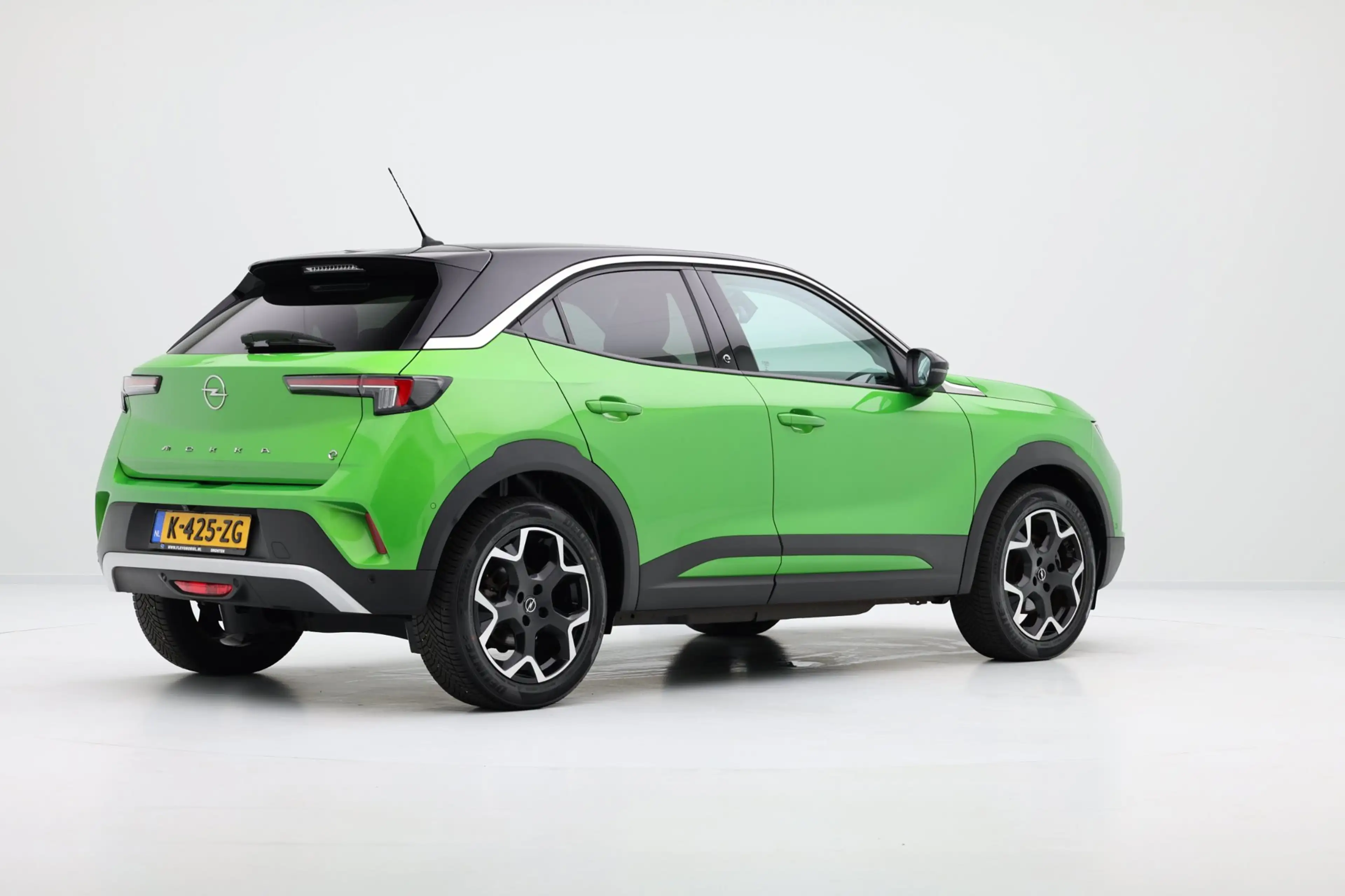 Opel Mokka-E Ultimate 50-kWh 11kw bl. Carplay|Clima|Stoel + stu — photo 3