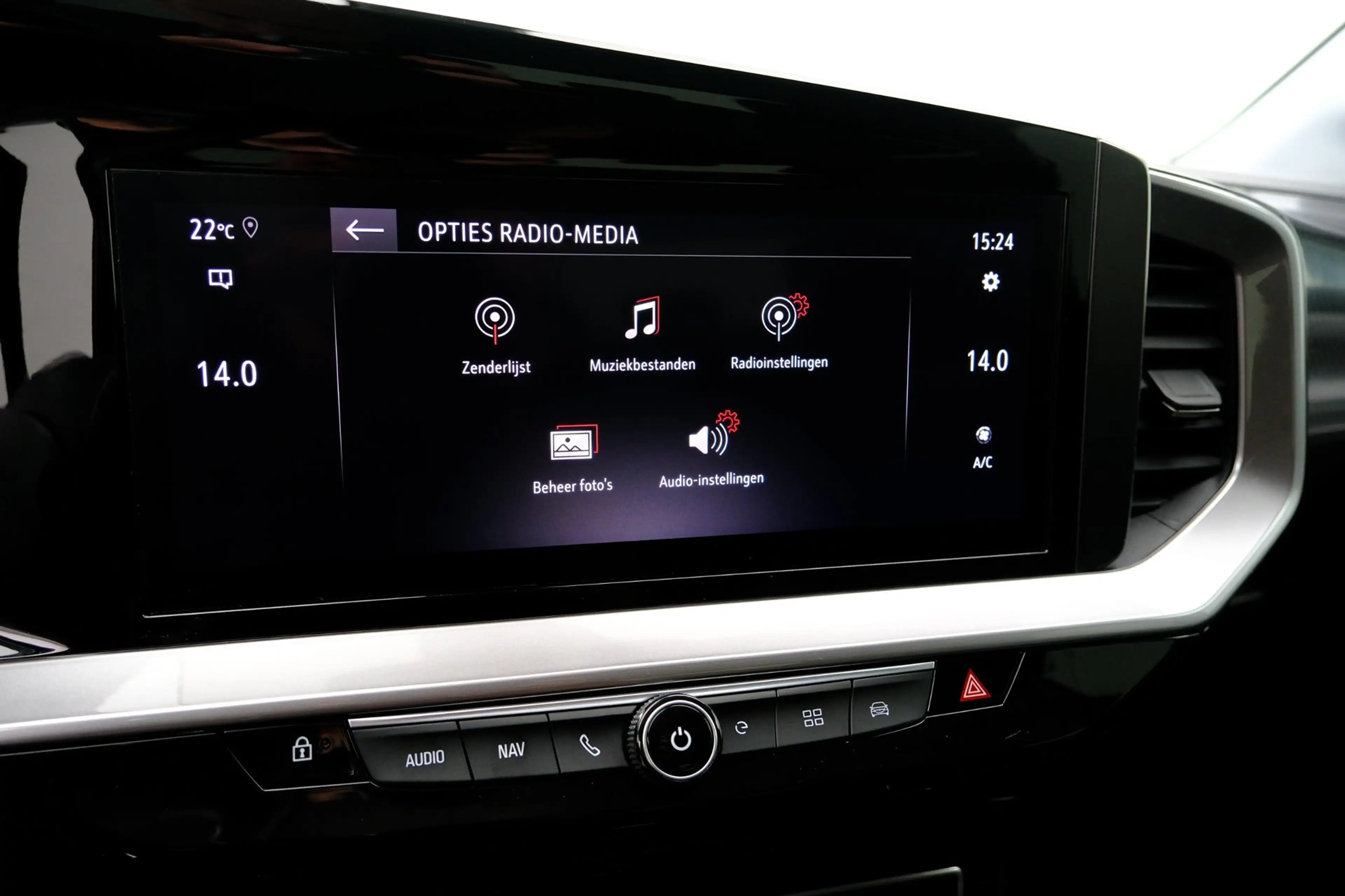 Opel Mokka-E Ultimate 50-kWh 11kw bl. Carplay|Clima|Stoel + stu — photo 15
