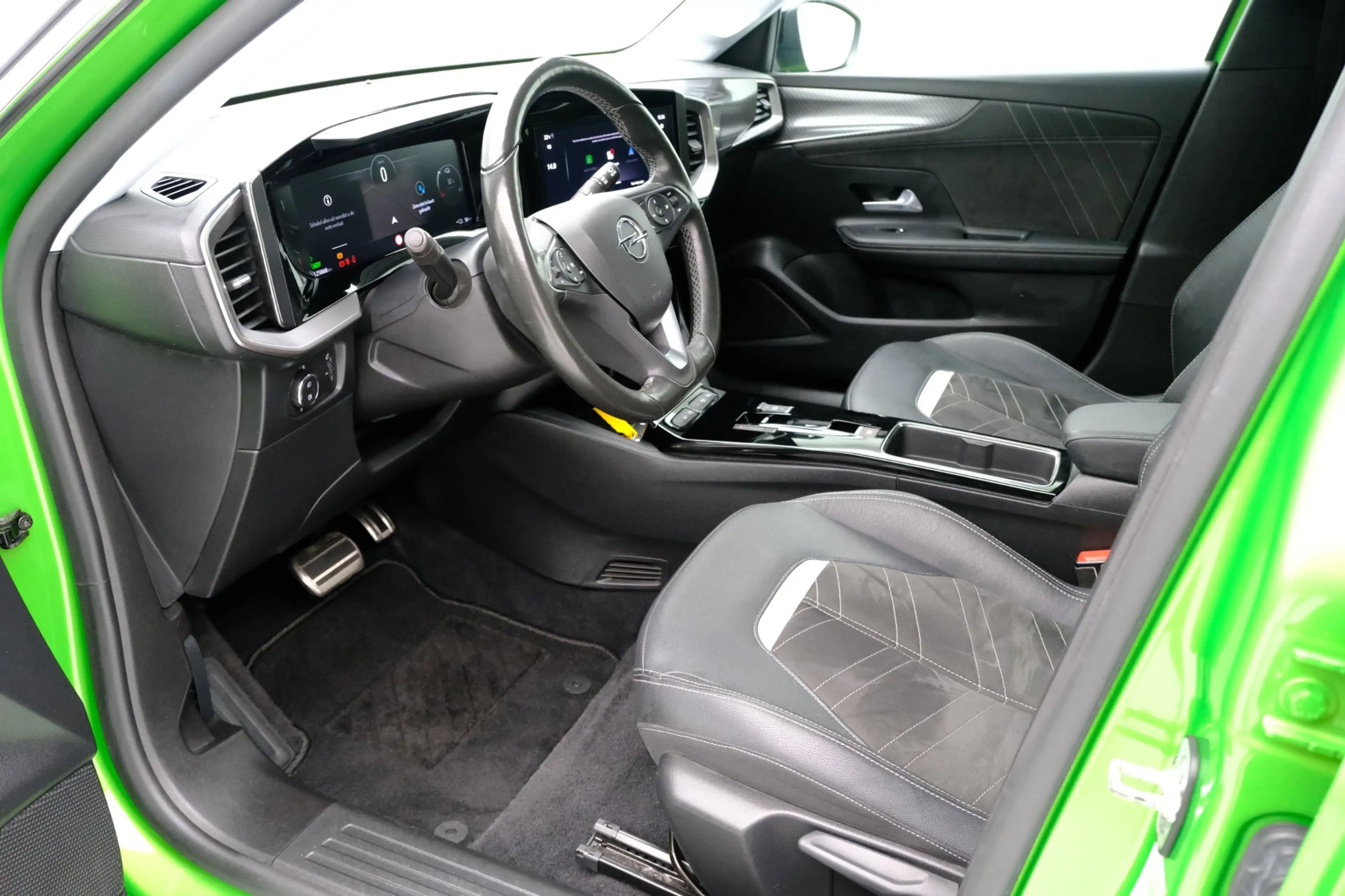 Opel Mokka-E Ultimate 50-kWh 11kw bl. Carplay|Clima|Stoel + stu — photo 2