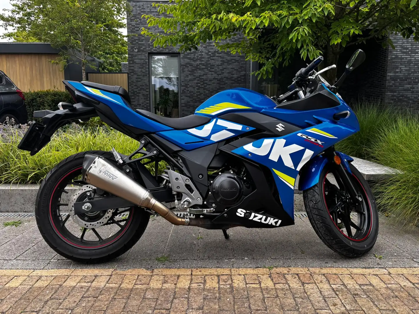 Suzuki GSX 250 R Niebieski - 1