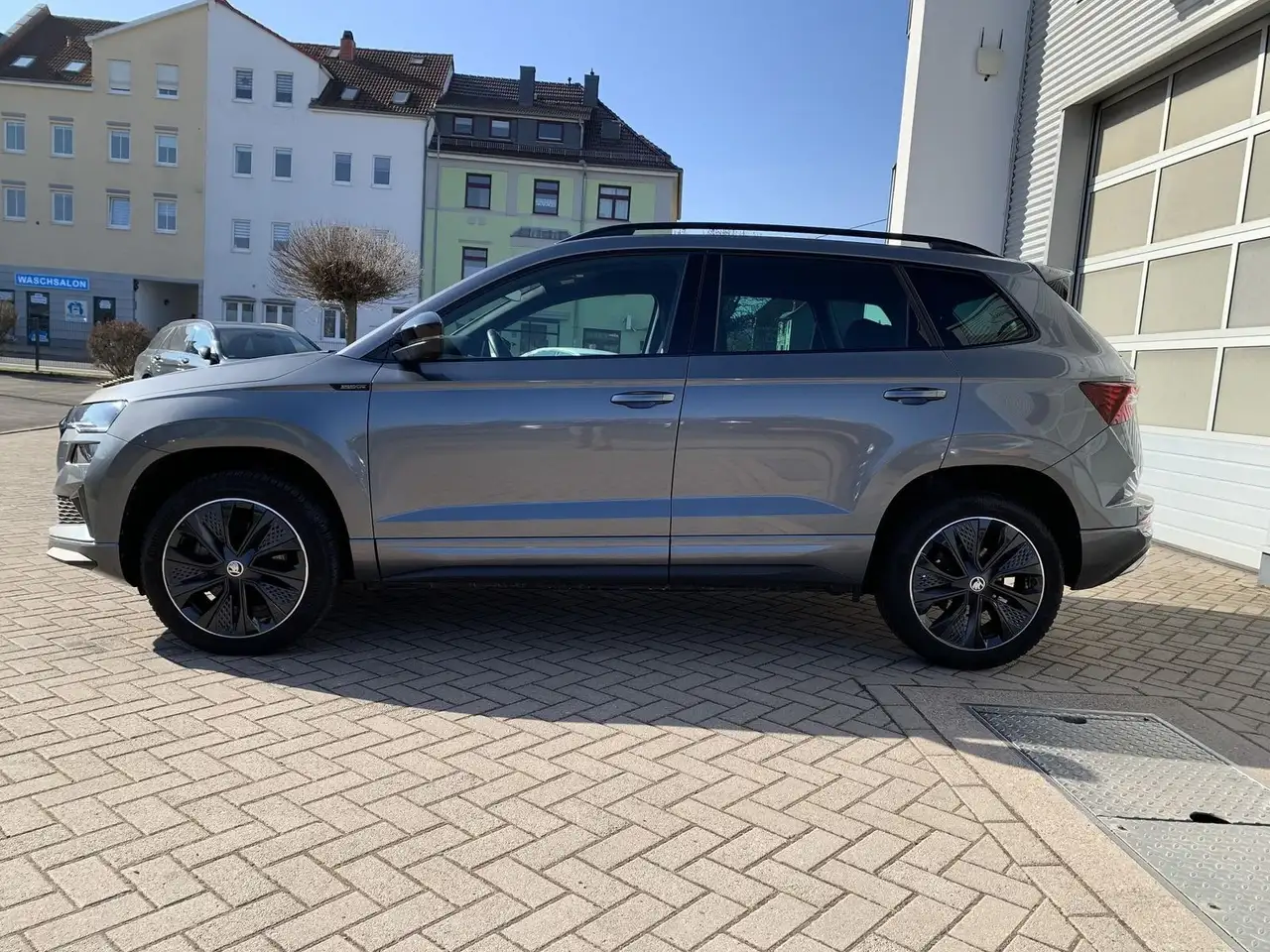 Skoda Karoq 1.5TSI DSG SportLine Navi+Lenk-Sitzhz+ACC 8