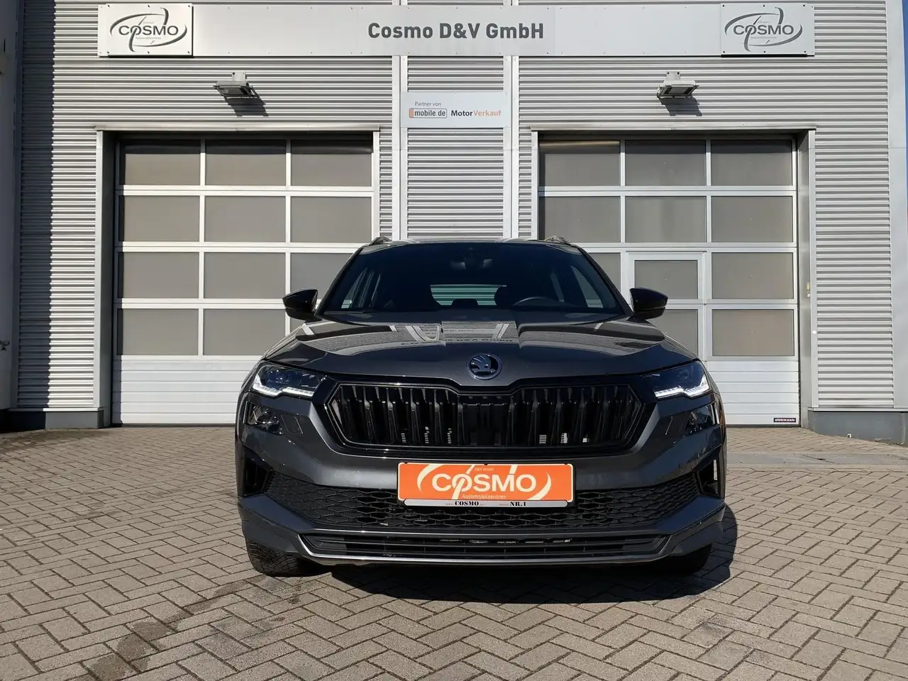 Skoda Karoq 1.5TSI DSG SportLine Navi+Lenk-Sitzhz+ACC 2