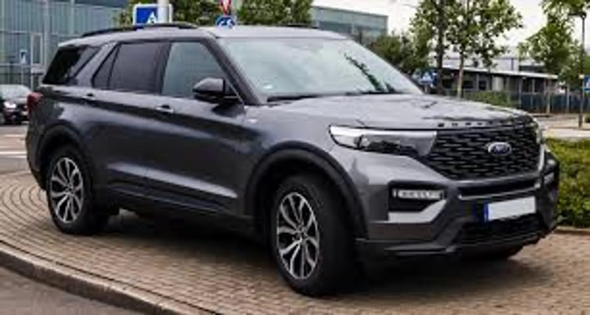 Ford Explorer Explorer 3,0 EcoBoost PHEV AWD Platinum Aut. Platinum Grau - 1