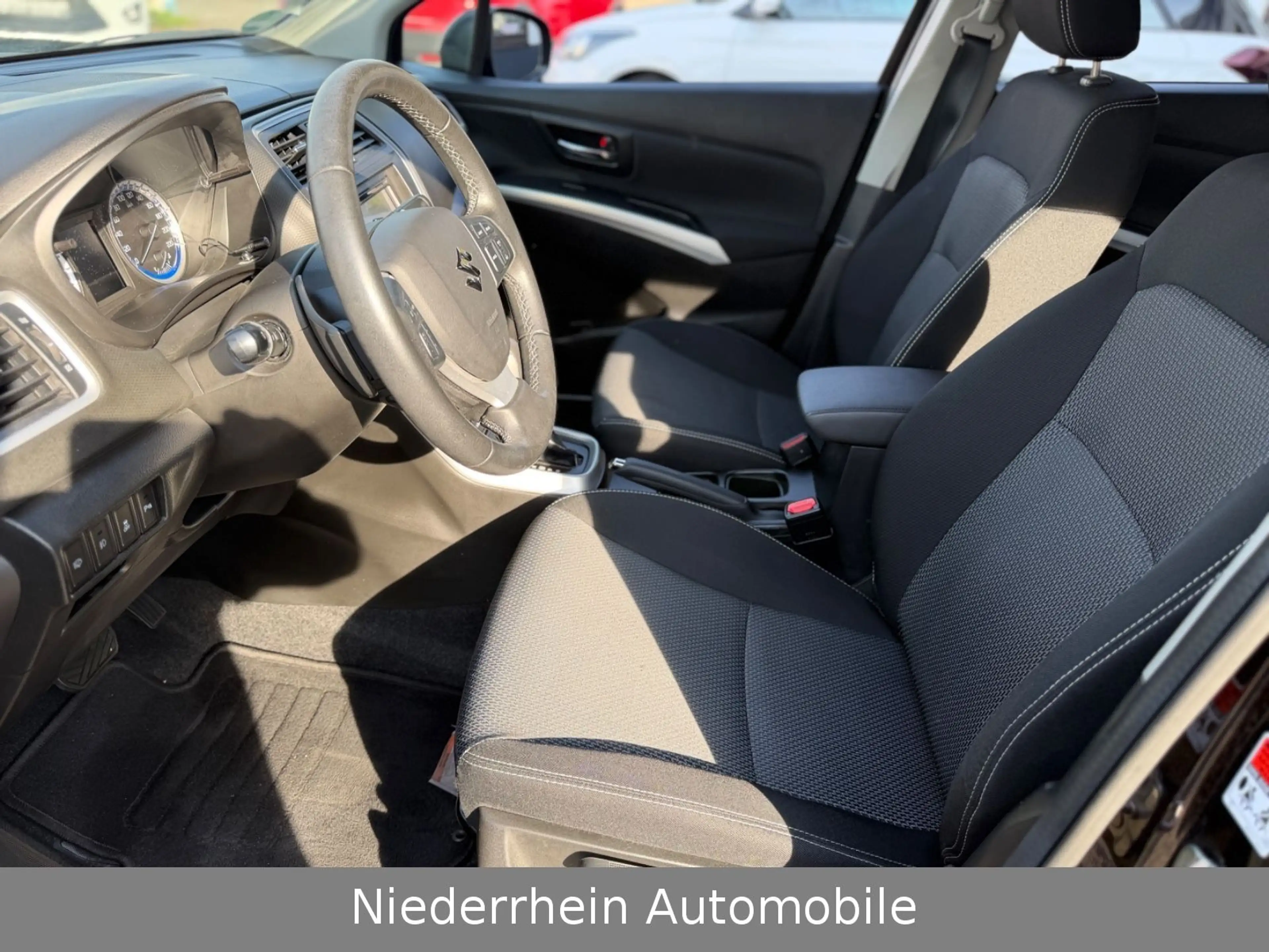 Suzuki SX4 S-Cross Limited Autom.+PDC+SH+Kamera — photo 4