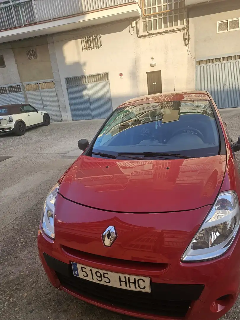 Renault Clio Czerwony - 1