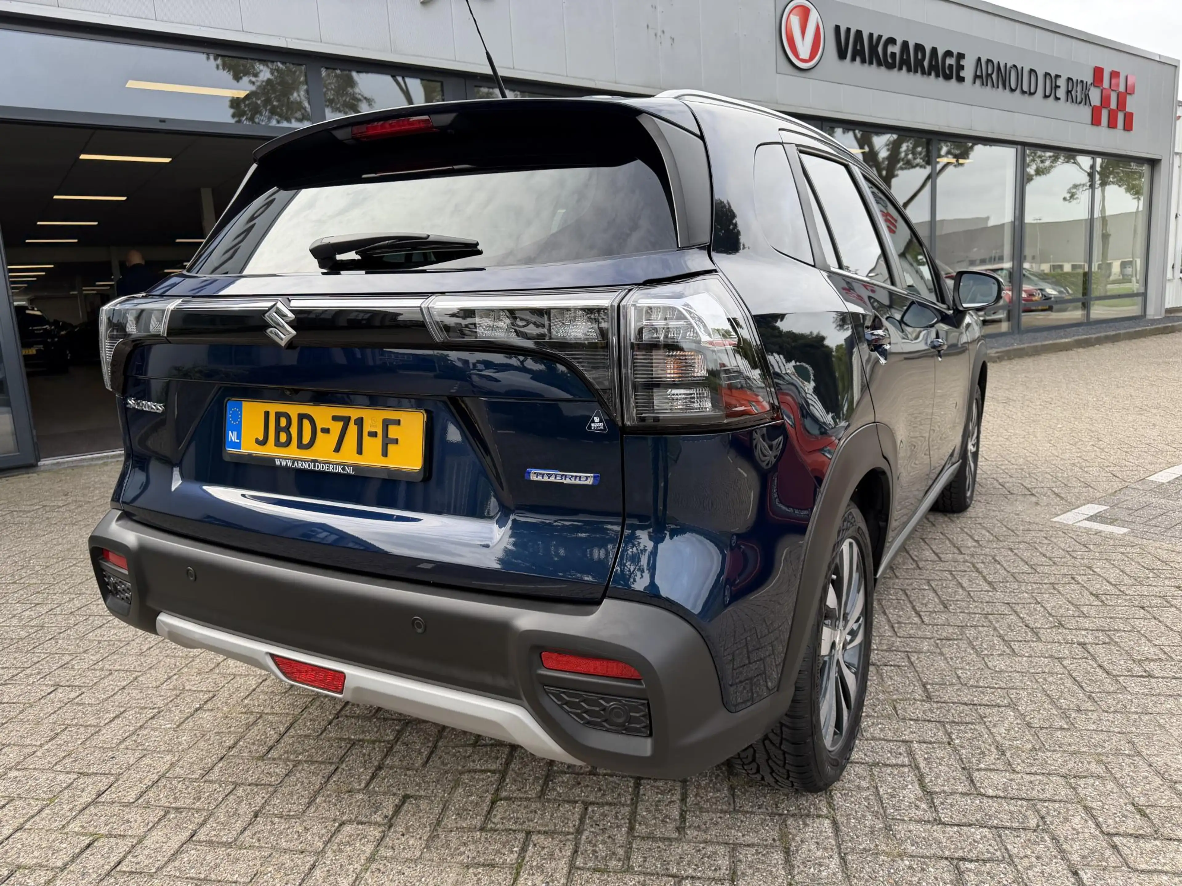 Suzuki S-Cross 1.4 Boosterjet Style Smart Hybrid — photo 4