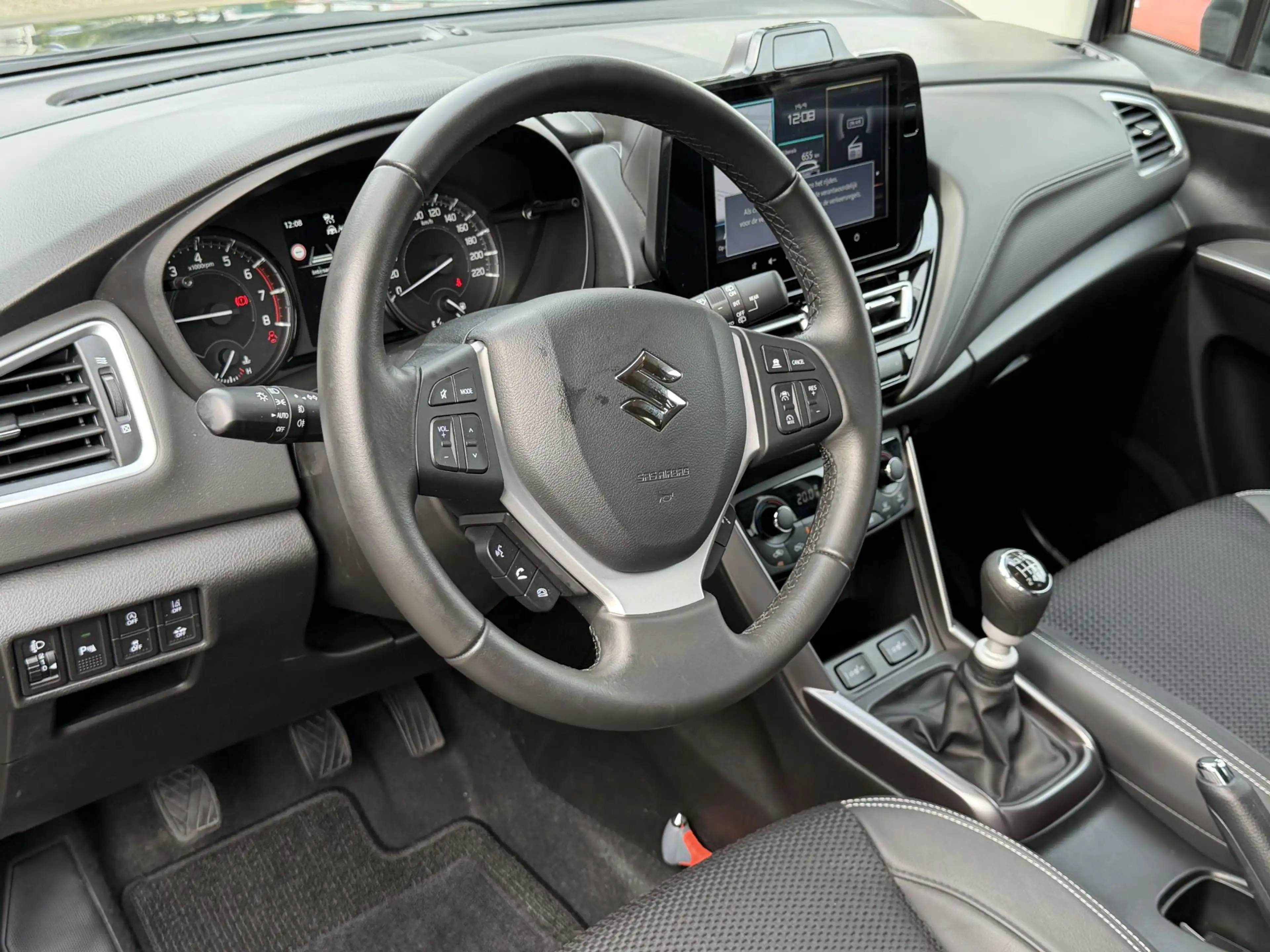 Suzuki S-Cross 1.4 Boosterjet Style Smart Hybrid — photo 5