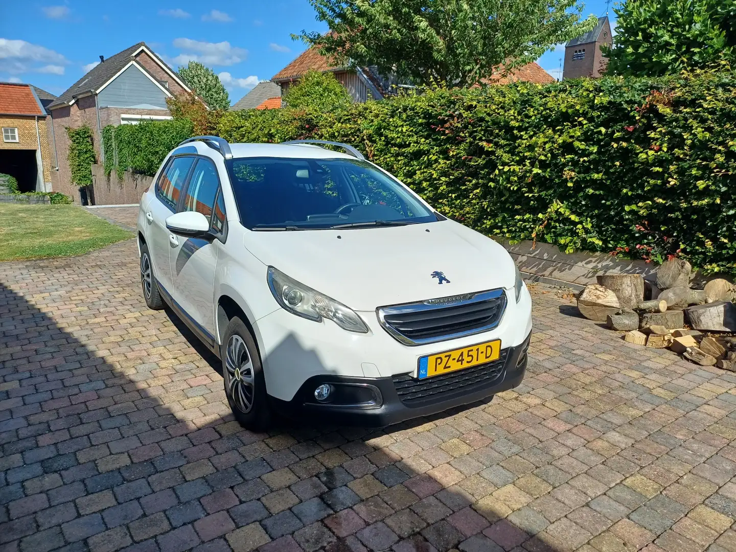Peugeot 2008 1.2 VTi Allure Wit - 1