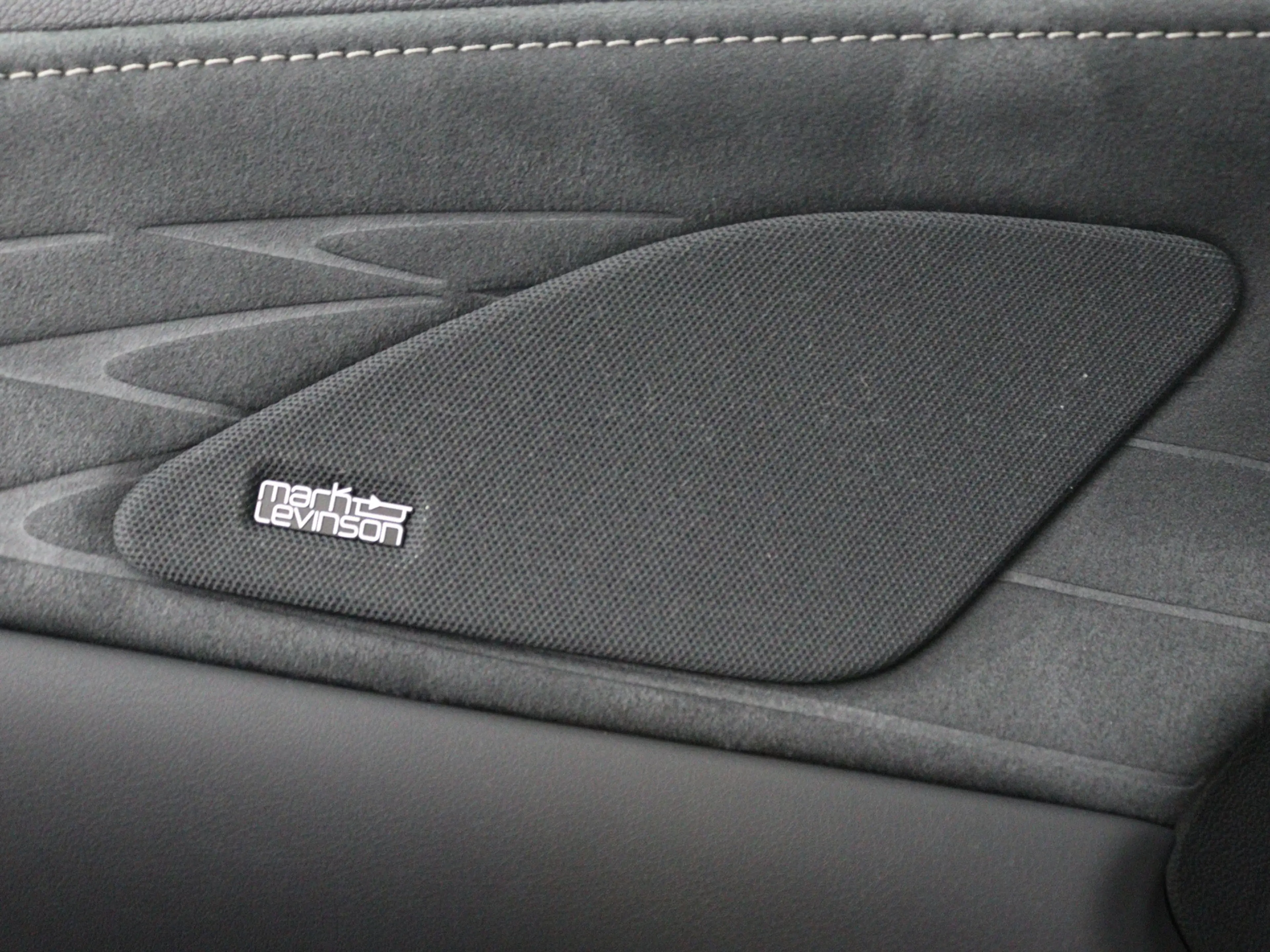 Lexus RX 450h 450h+ Plug-in Hybrid President Line | Mark Levinso — photo 6
