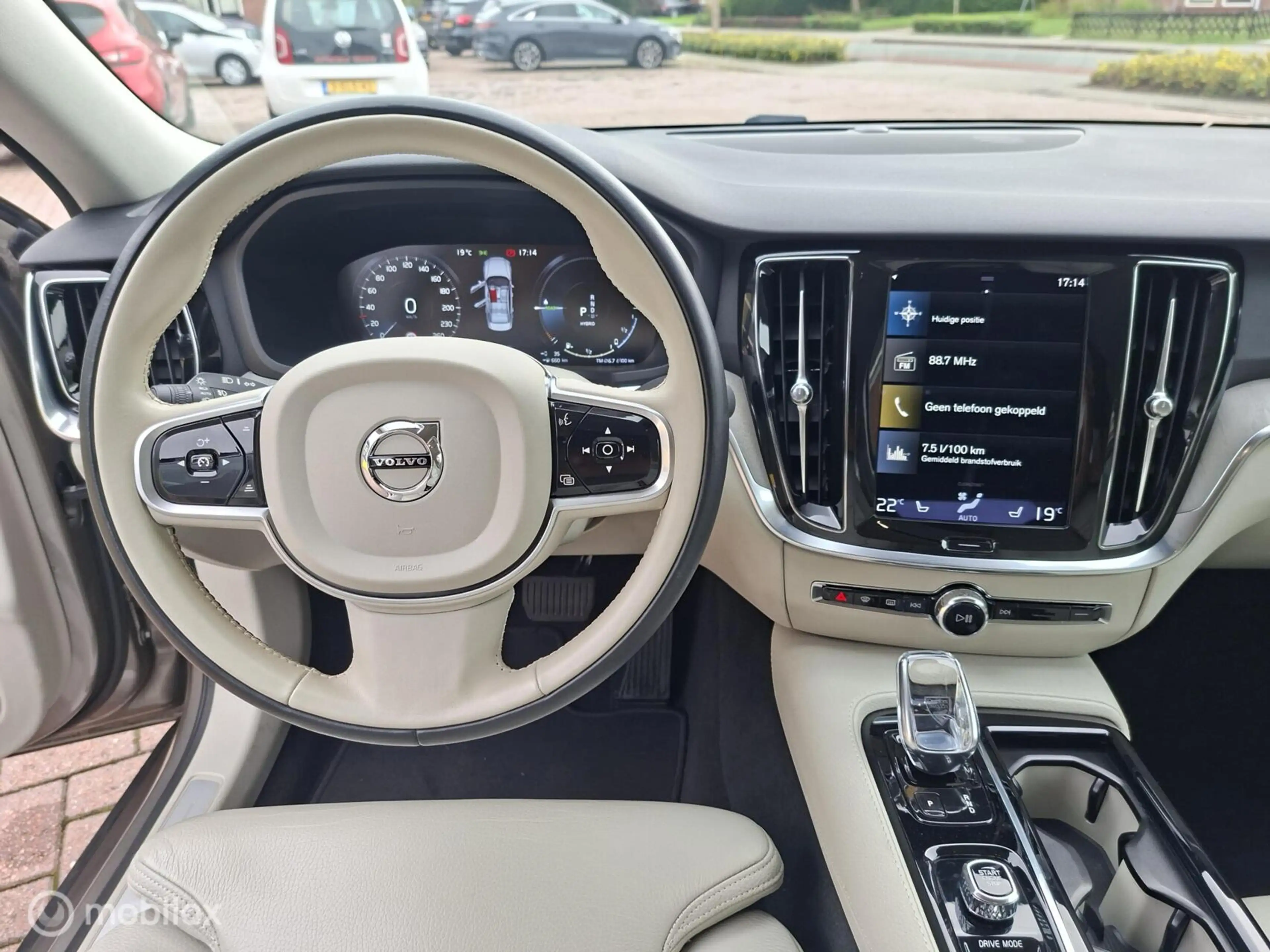 Volvo S60 2.0 Recharge T6 AWD Inscription — photo 11