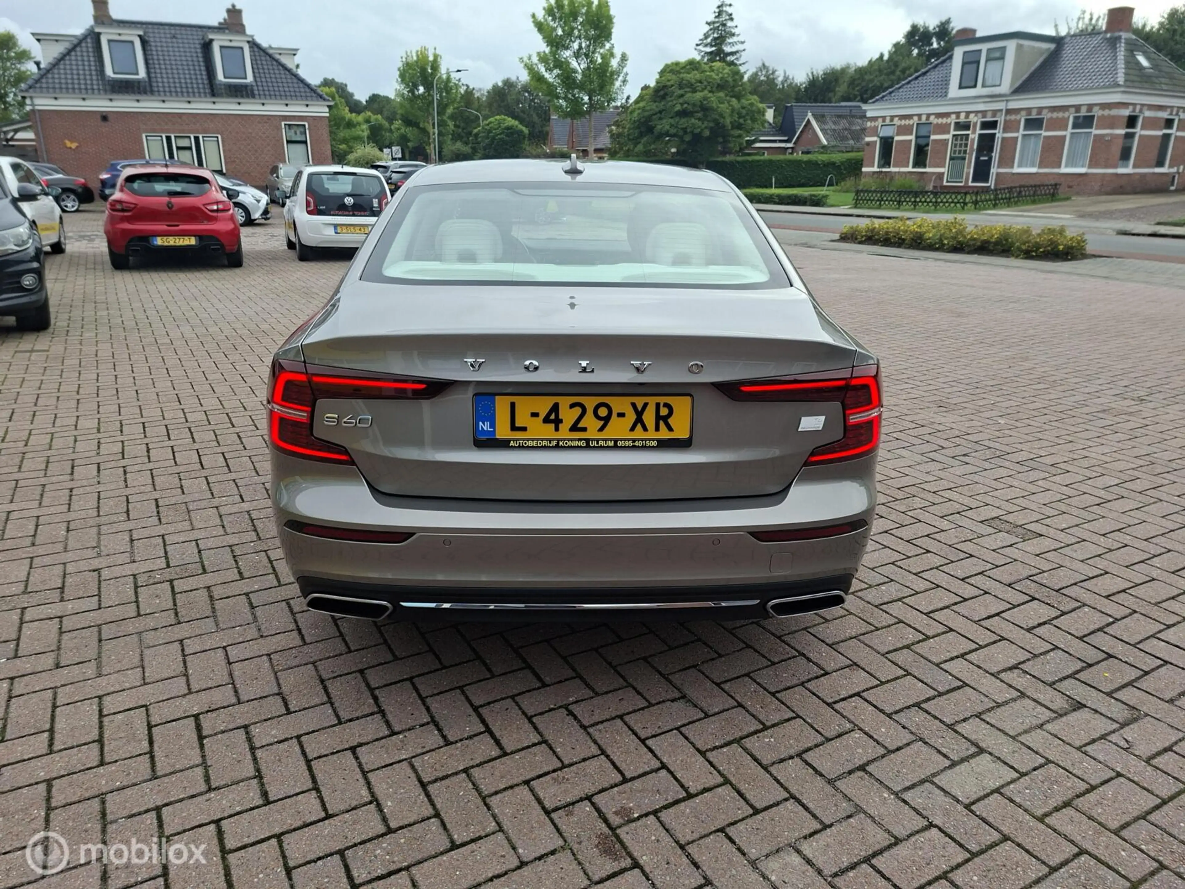Volvo S60 2.0 Recharge T6 AWD Inscription — photo 4