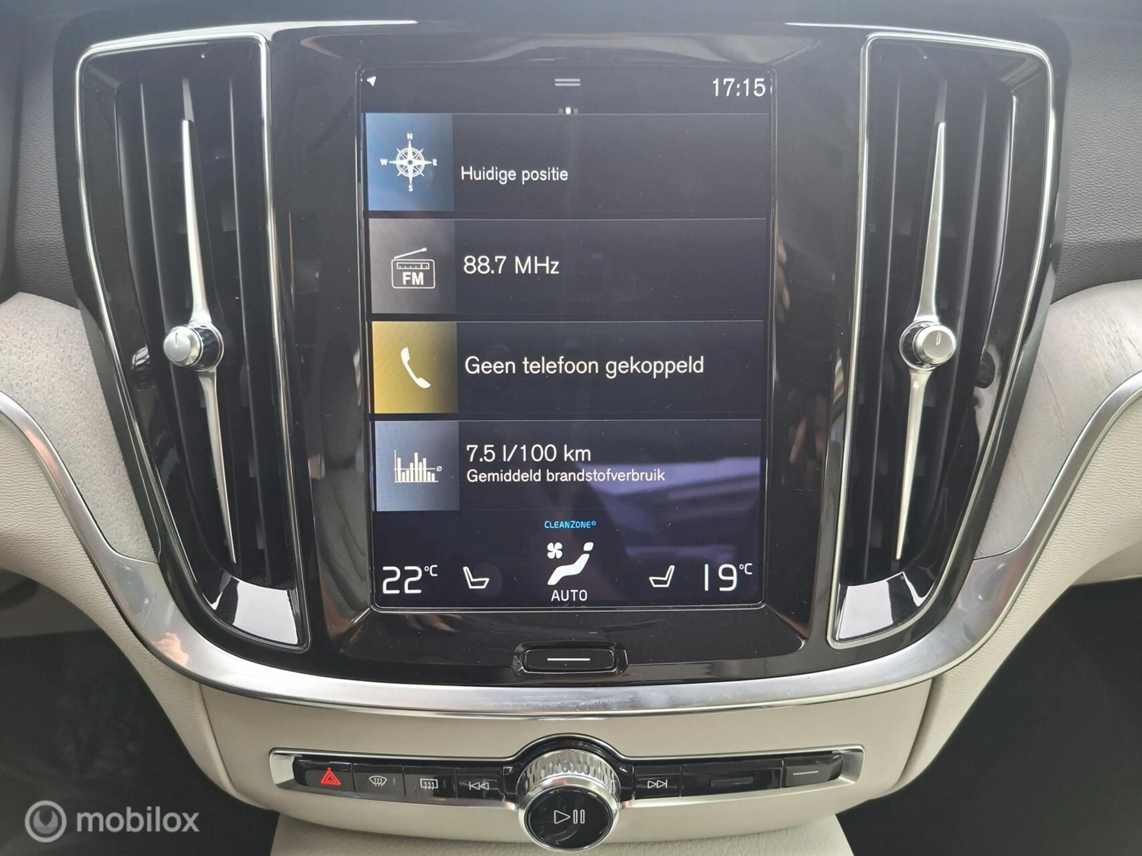 Volvo S60 2.0 Recharge T6 AWD Inscription — photo 20