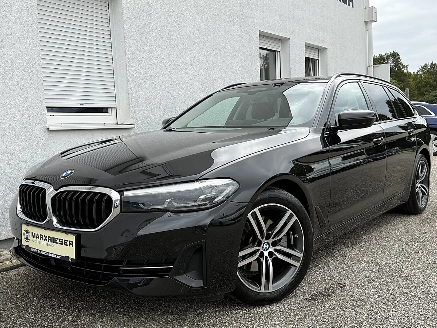 BMW 520 d Touring Aut.| LED |Leder| Komfortzugang | Schwarz - 2