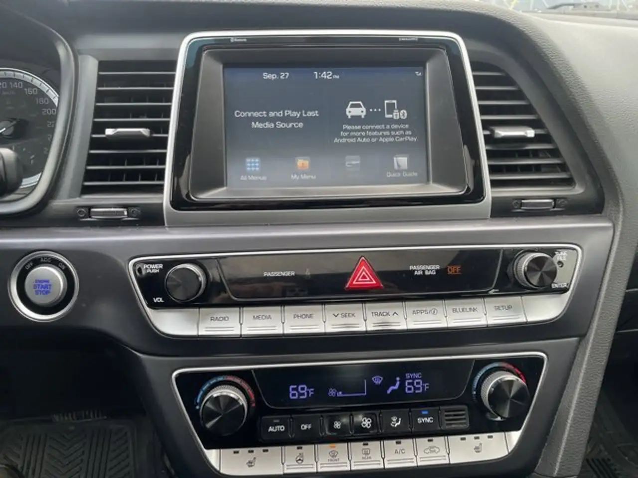 Hyundai SONATA снимка Hyundai SONATA