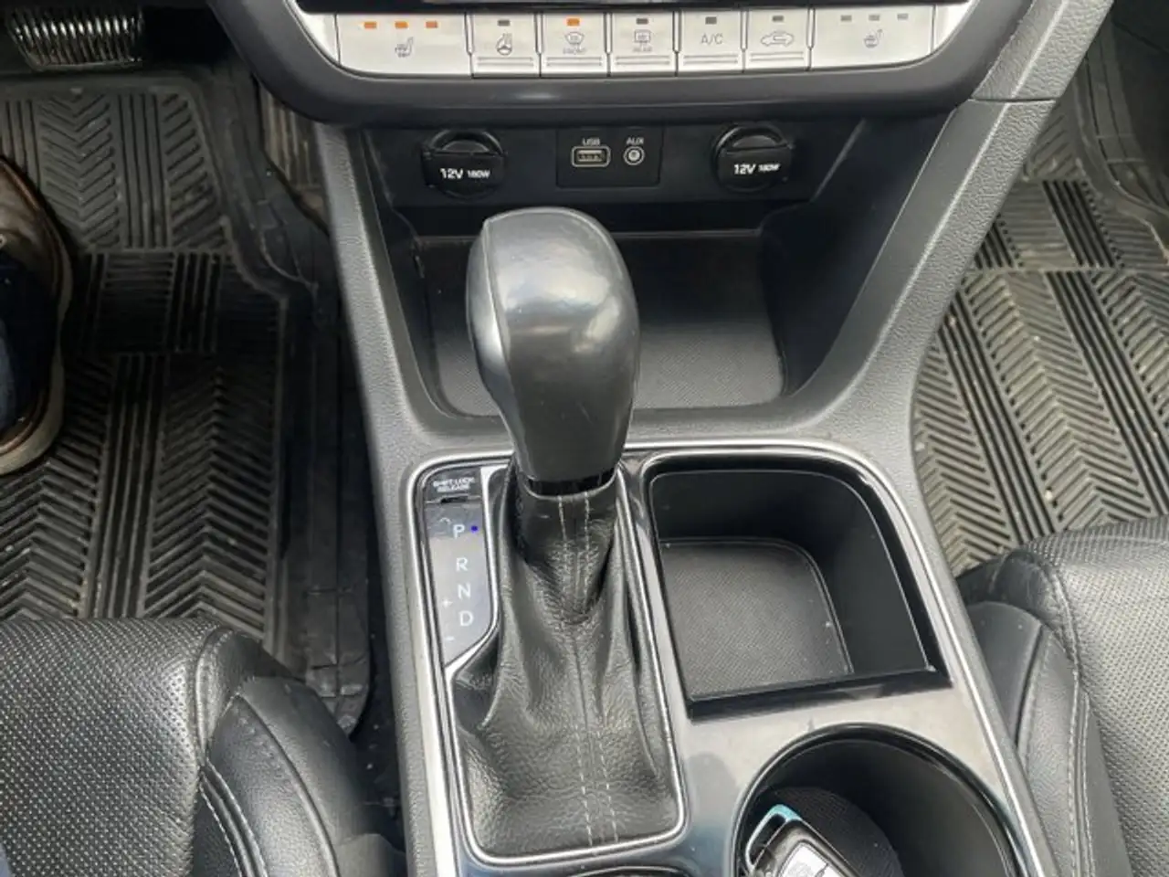 Hyundai SONATA снимка Hyundai SONATA