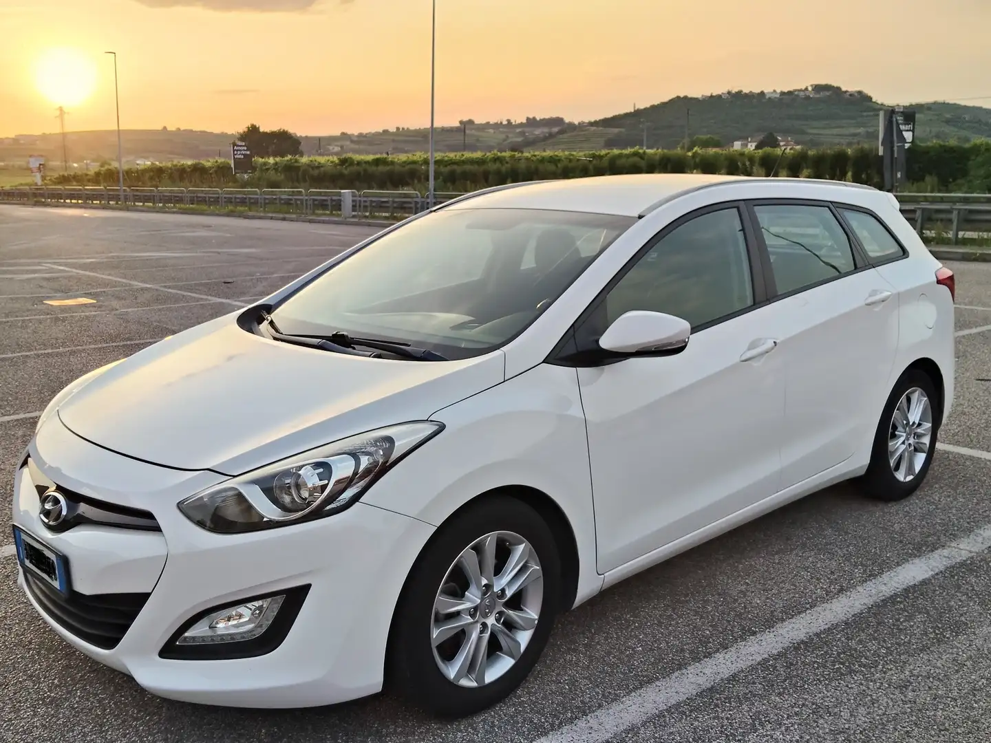 Hyundai i30 Wagon 1.6 crdi Comfort 110cv - 2