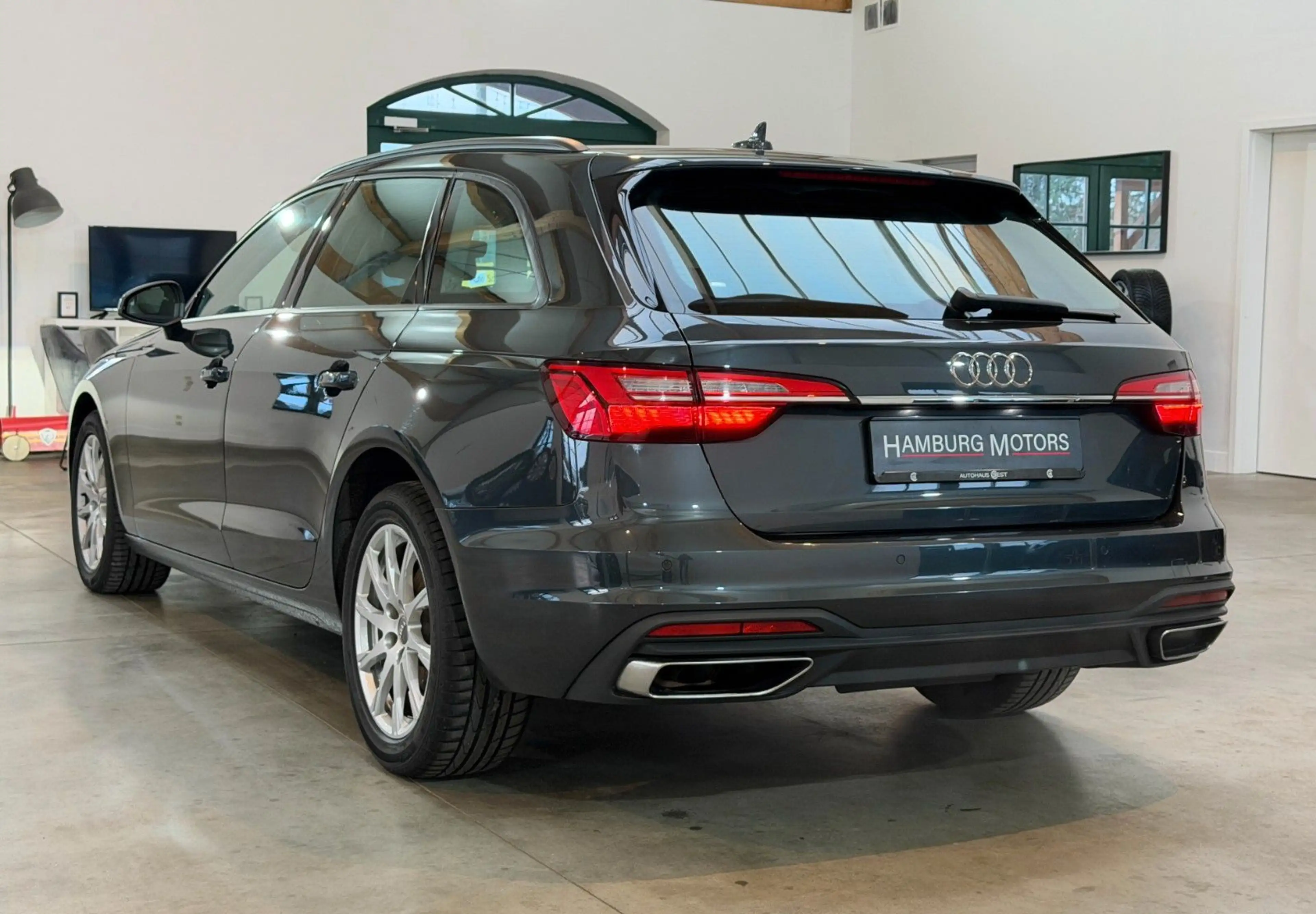 Audi A4 Avant 40 TDI S-Tronic LED/NAVI/ASSIST+/190PS — photo 4