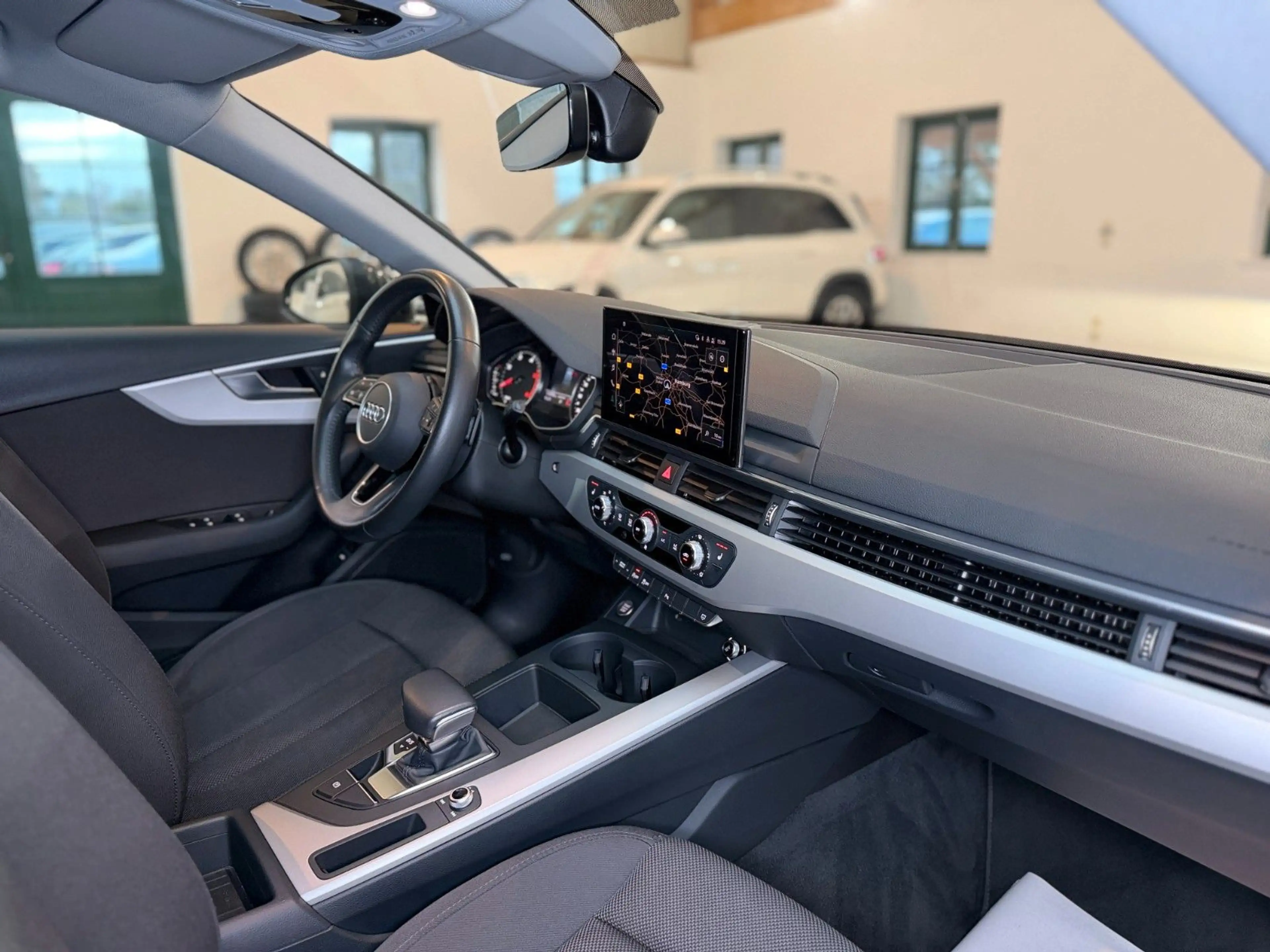 Audi A4 Avant 40 TDI S-Tronic LED/NAVI/ASSIST+/190PS — photo 7