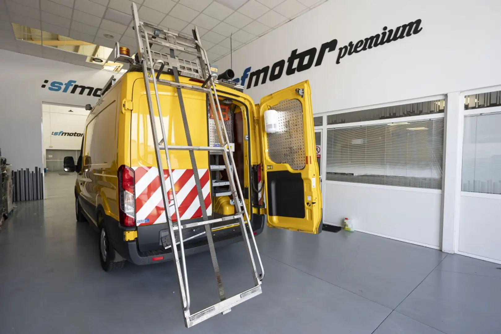 Ford Transit FT 350 L3 Van Trend 130 Giallo - 2